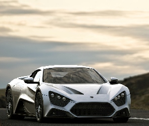 Zenvo ST1, Przód