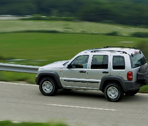 Srebrny, Jeep Liberty