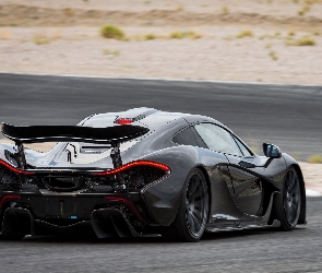 Czarny, McLaren P1