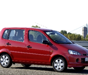 Czerwone, Van, Daihatsu YRV