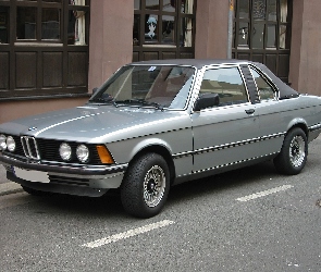 E21, szare