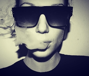 Dym, Kobieta, Okulary