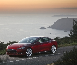 Tesla, Model S