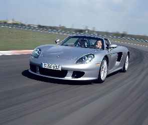 Carrera GT, Dobra przyczepność