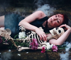 Kobieta, Kwiaty, Dym, Szkielet