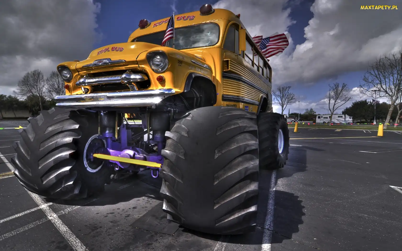 Autobus, Monster Truck, Szkolny