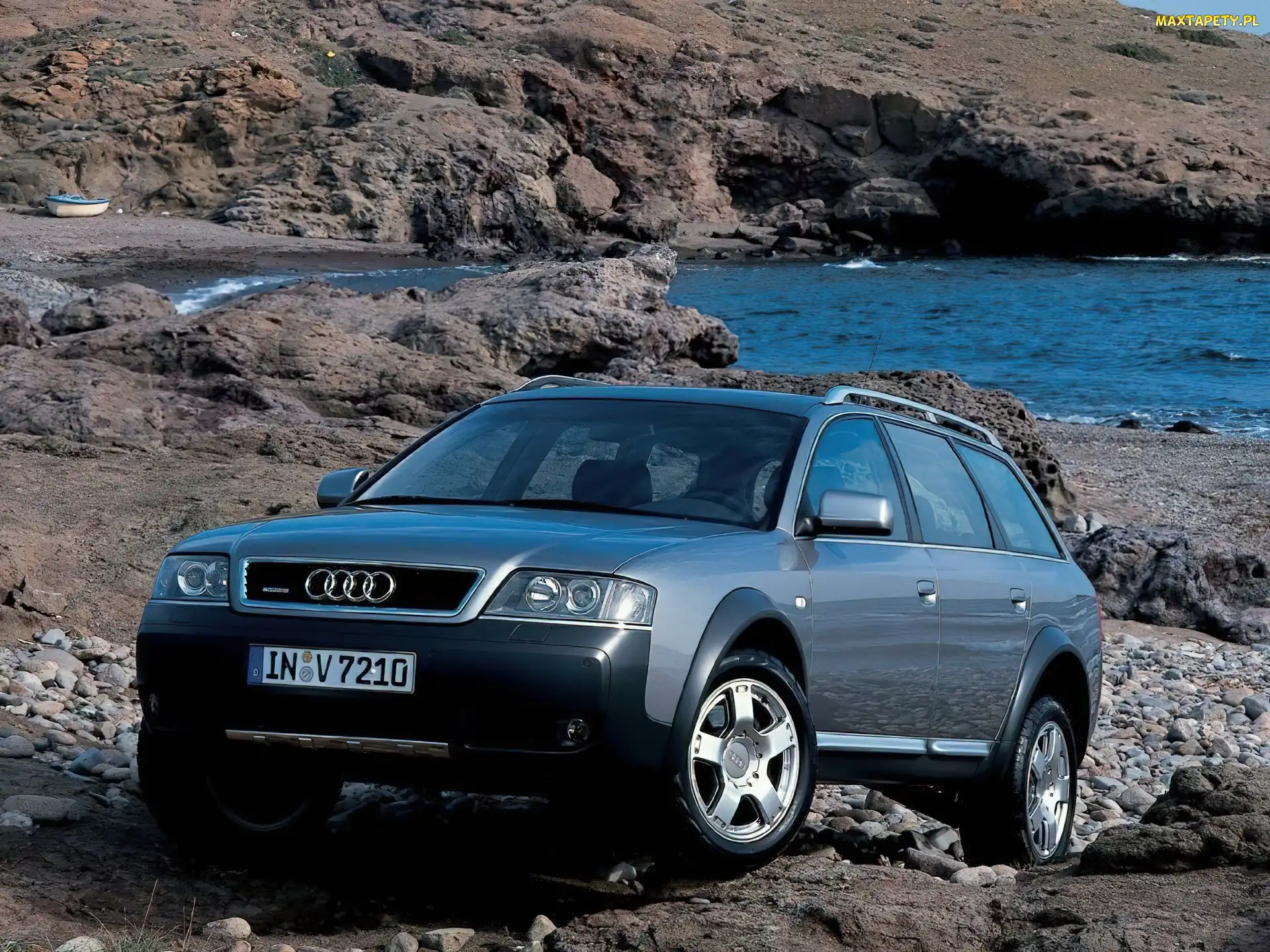 Audi Allroad, Kamienie