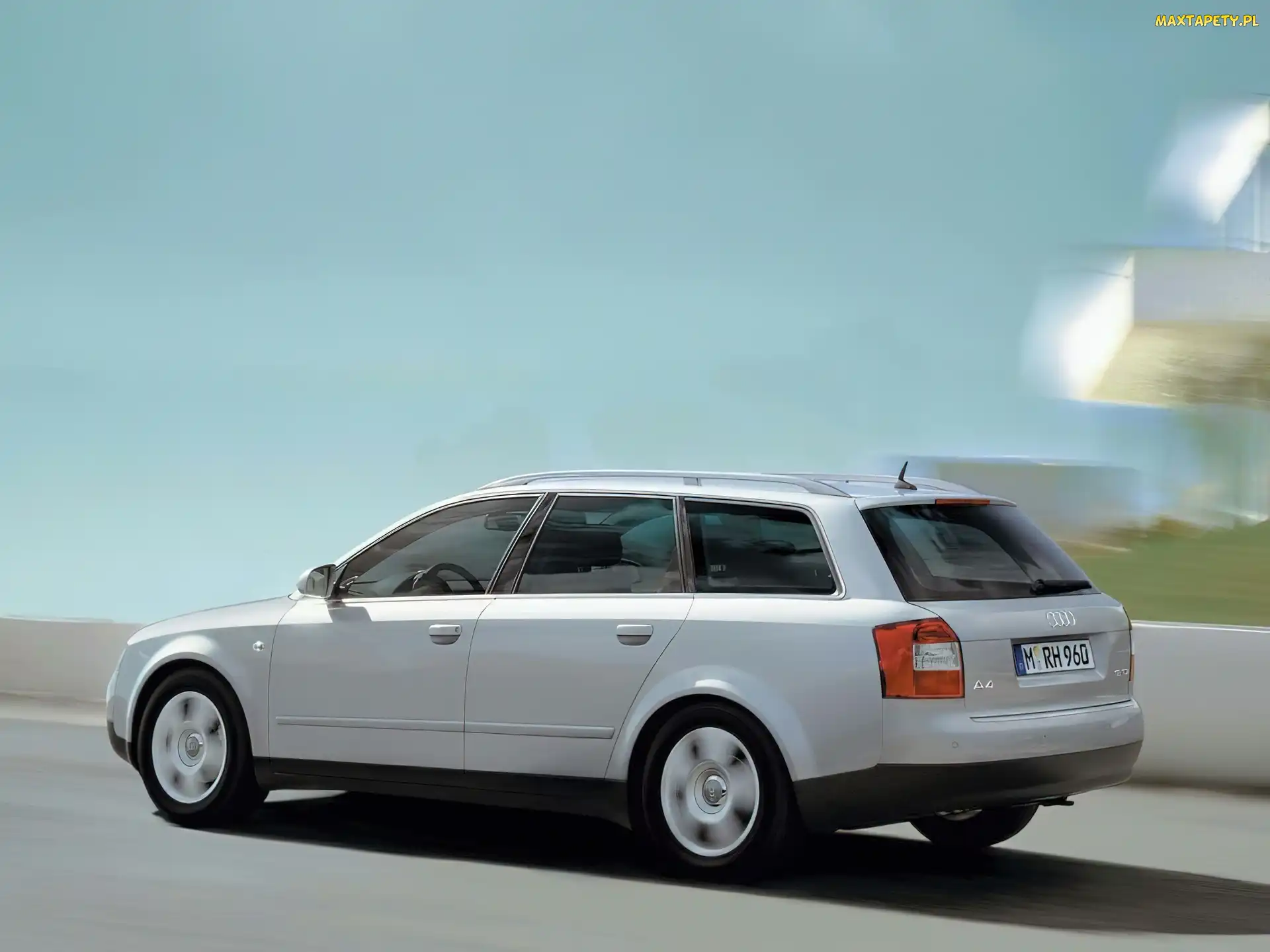 Audi A4, Avant, Srebrne