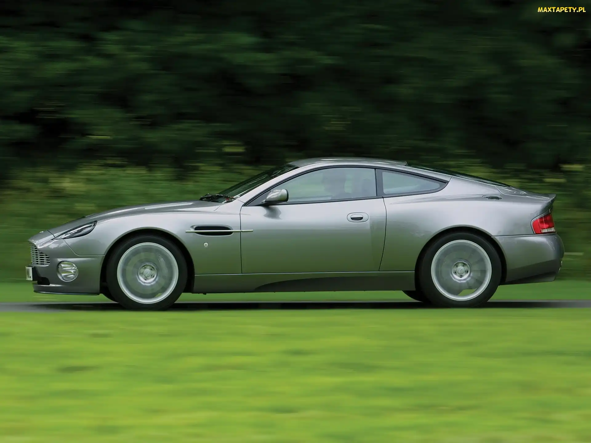 V12, Lewy Profil, Aston Martin