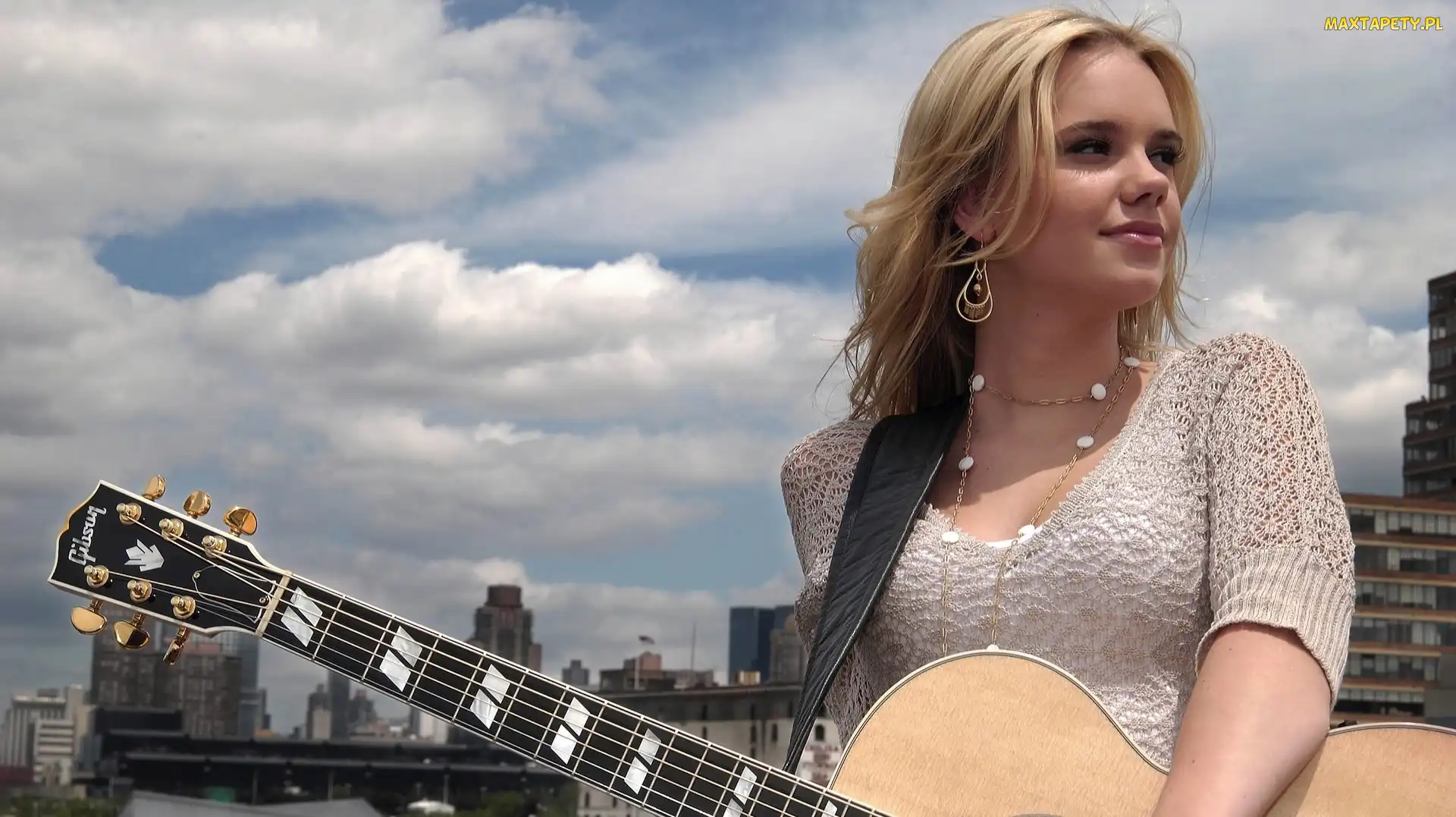 Z, Gitarą, Cheyenne Kimball