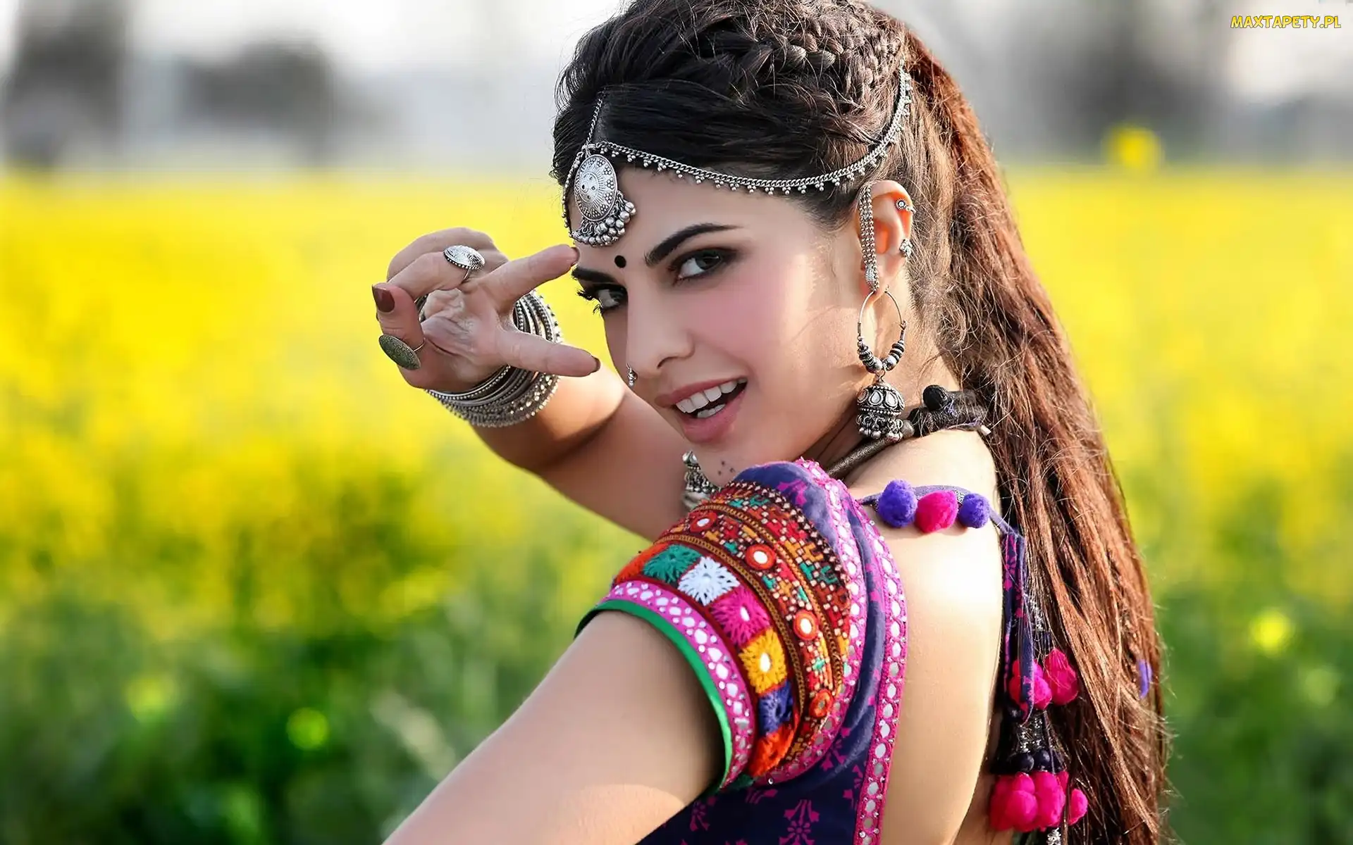 Makijaż, Aktorka, Jacqueline Fernandez, Biżuteria, Kobieta