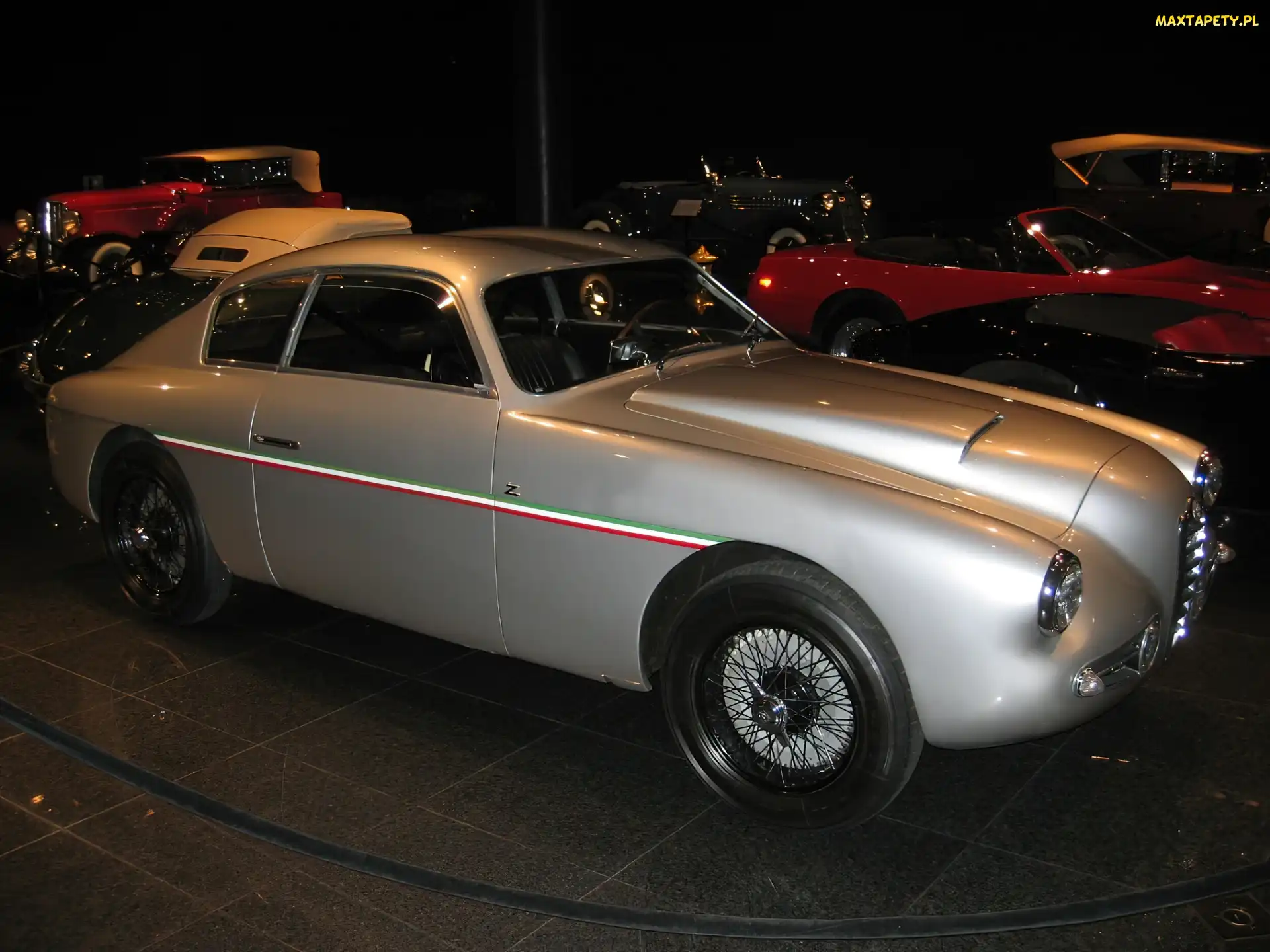 Alfa Romeo, maska, koło