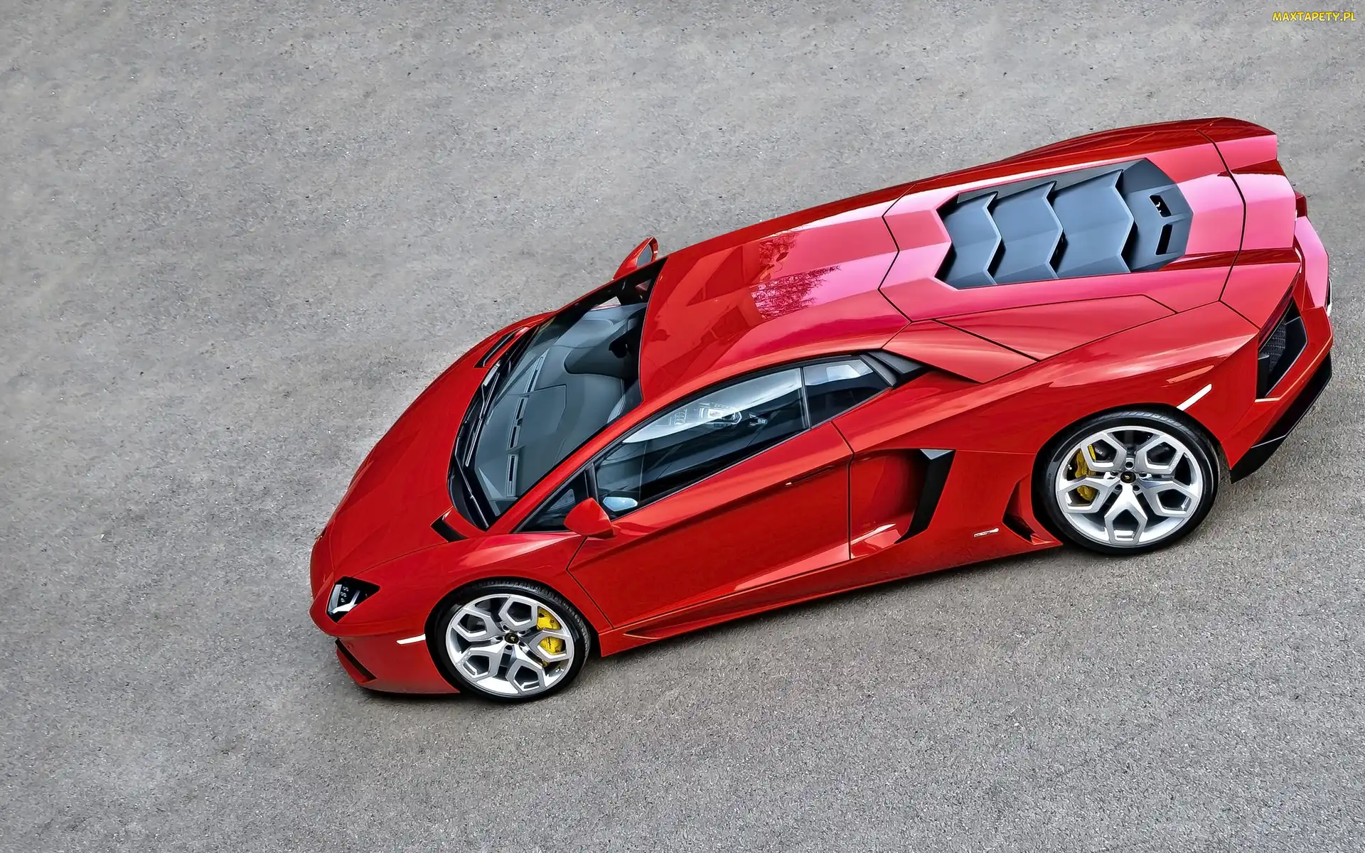 Lamborghini Aventador, Bordowe