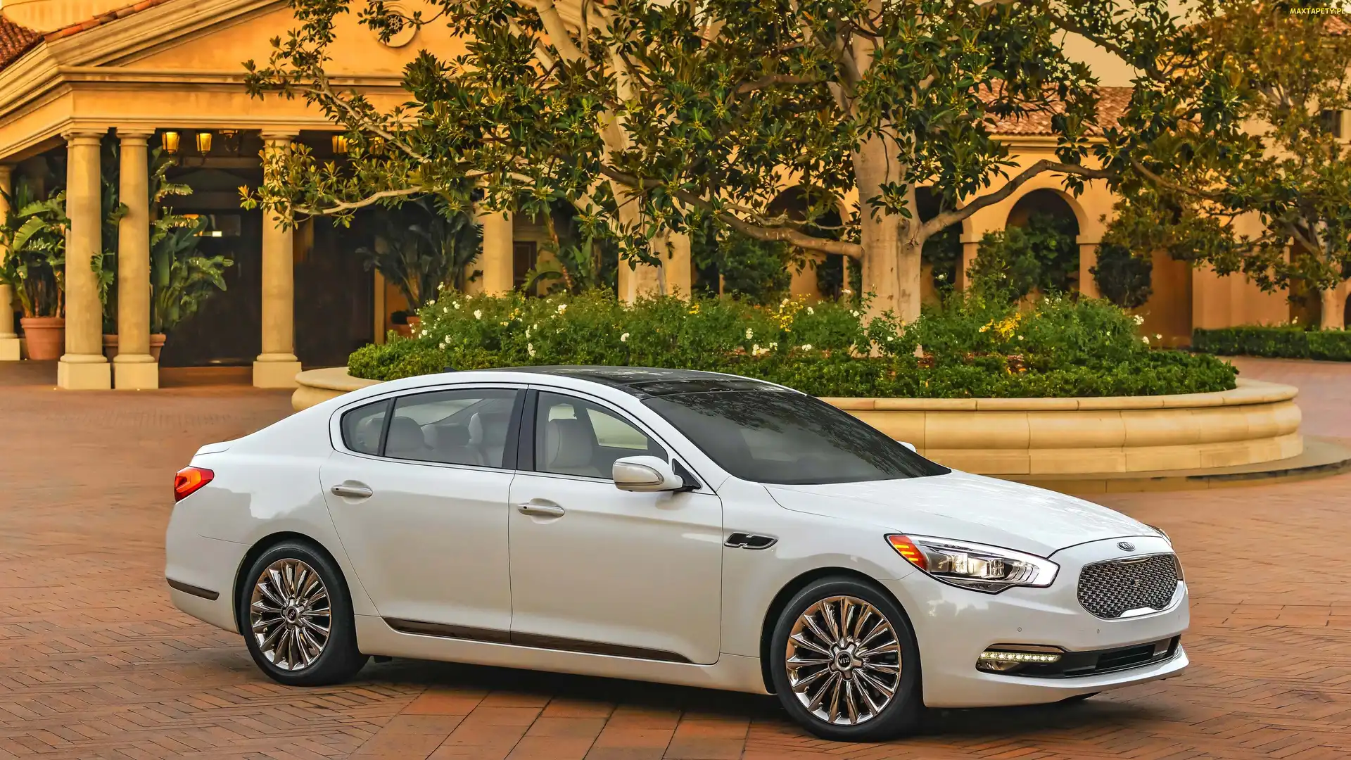 K900, Kia