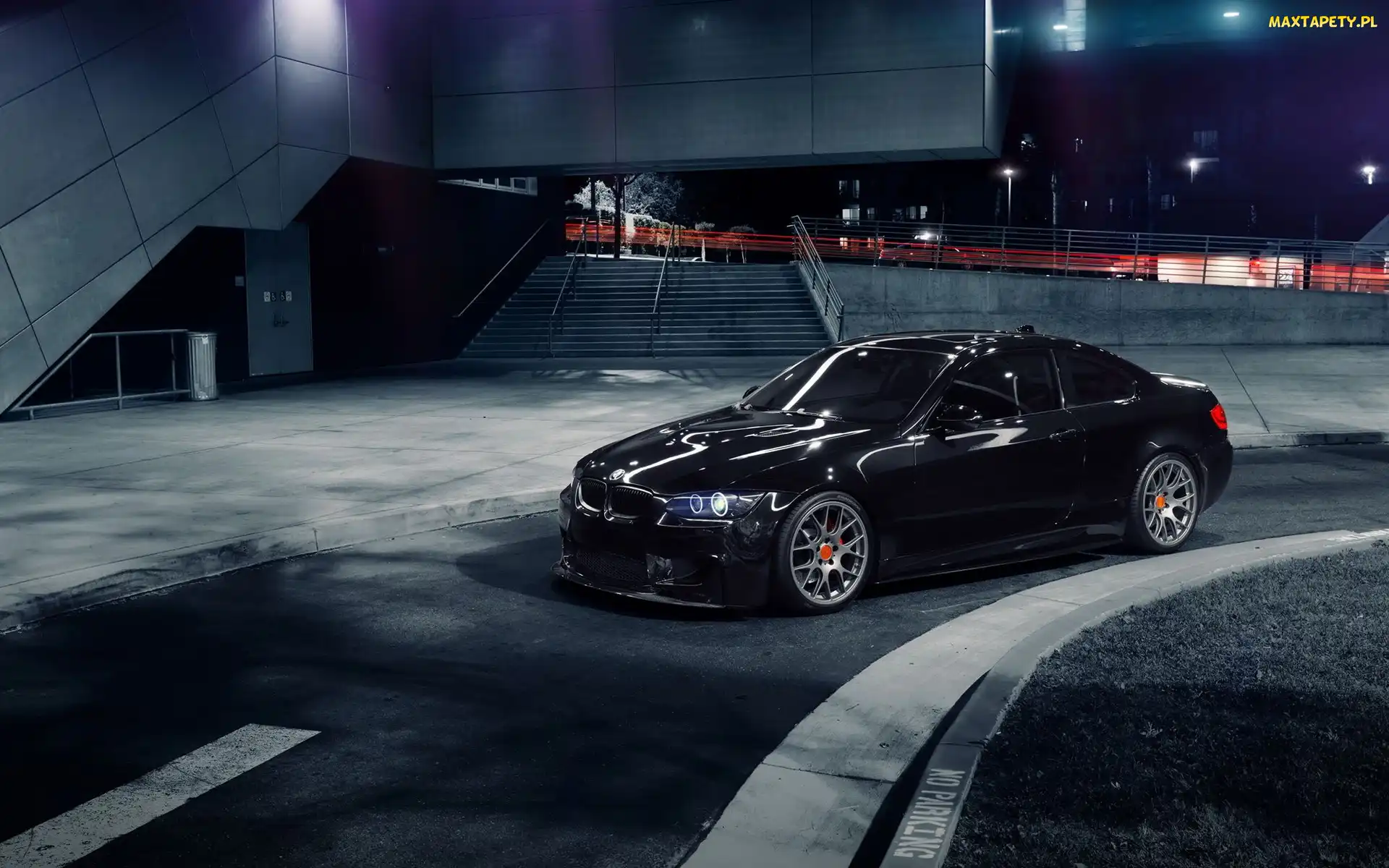 Czarne, BMW 335i