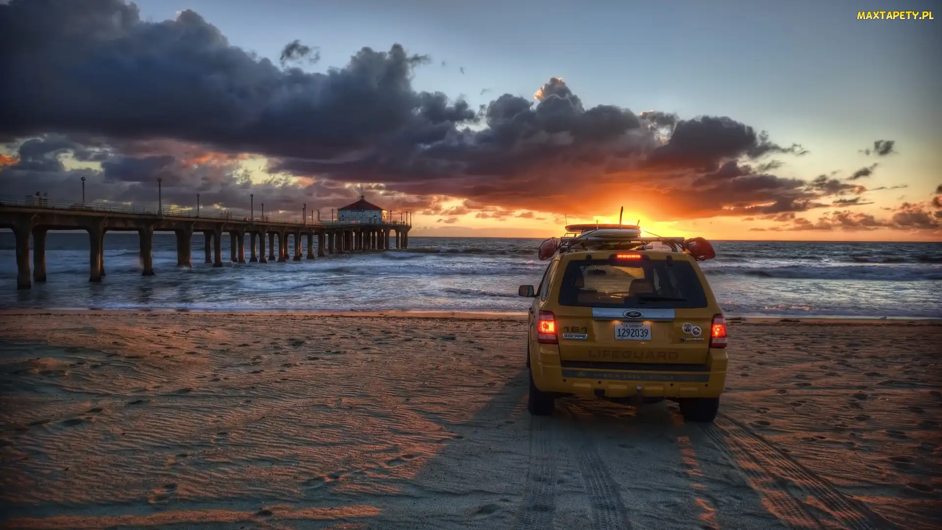 Plaża, Chmury, Zachód słońca, Molo, Ford Escape Hybrid