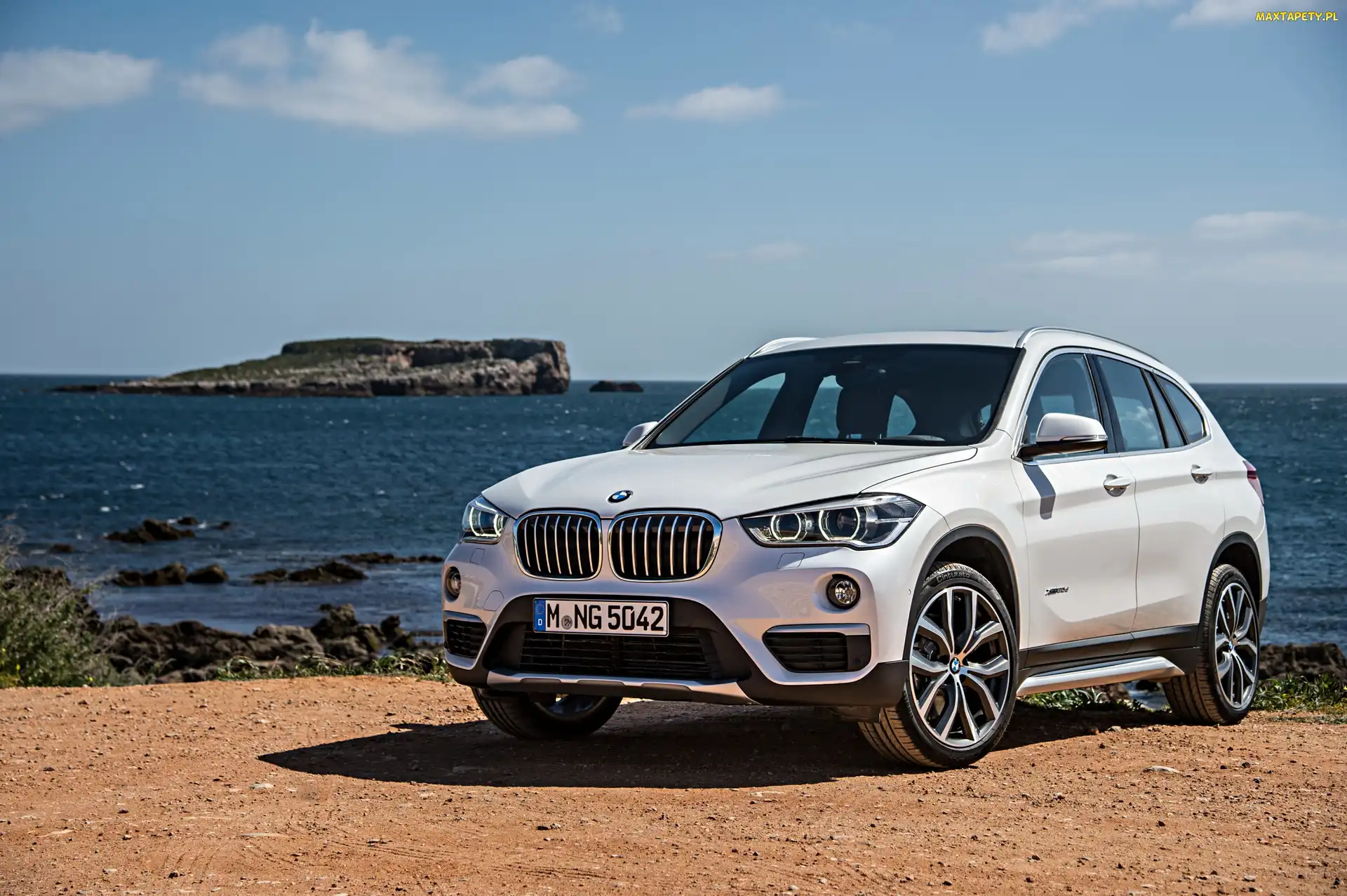 Białe, 2017, BMW X1 sDrive28i SUV