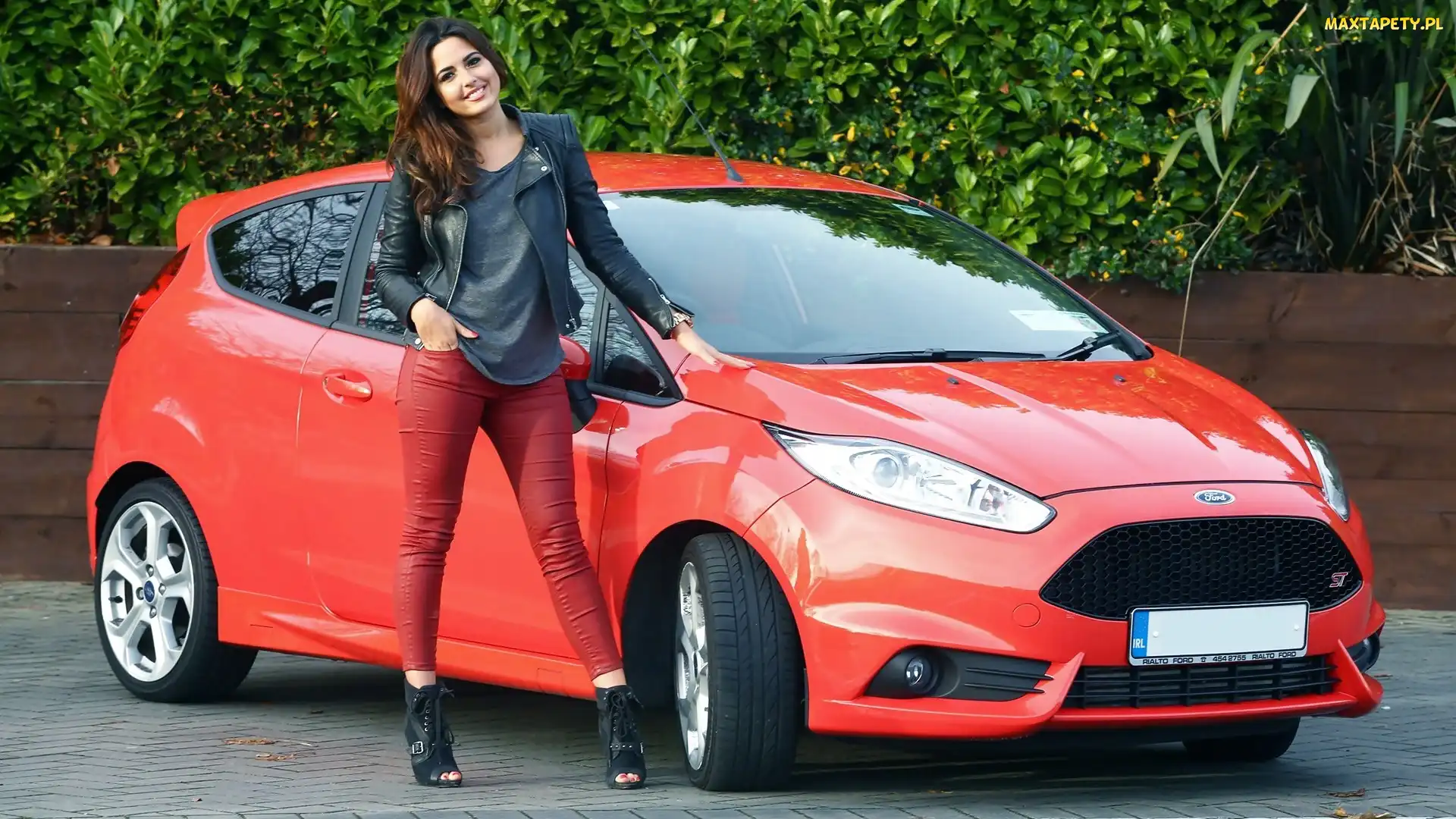 Czerwony, Nadia Forde, 2013, Kobieta, Ford Fiesta ST