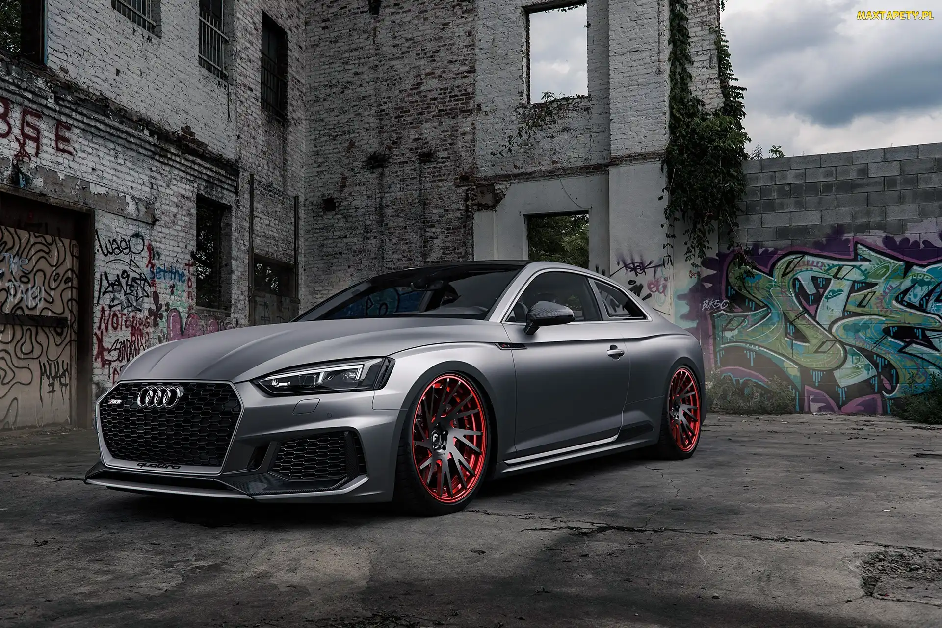 Audi RS5, Przód