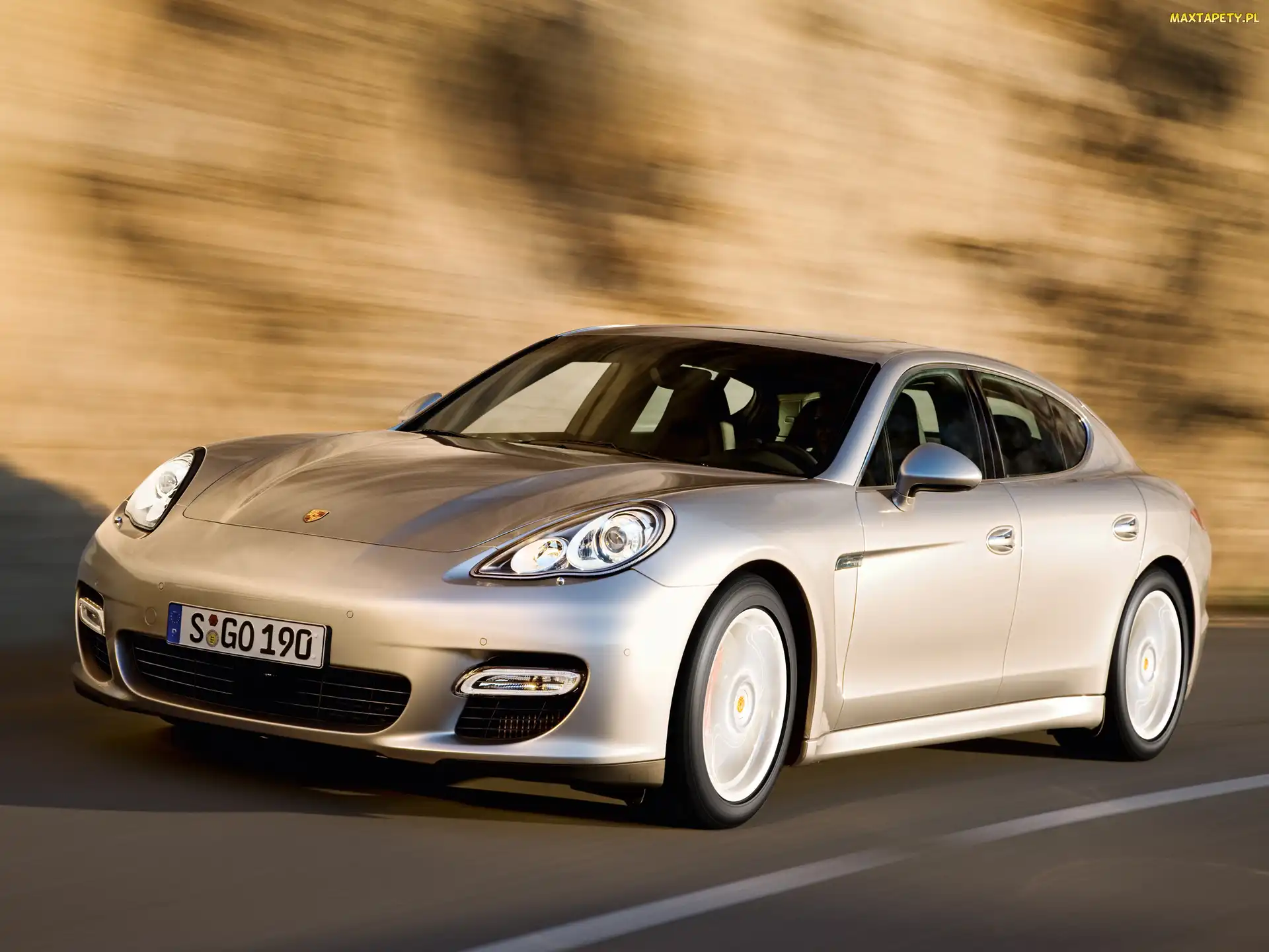 Porsche Panamera, Ulica