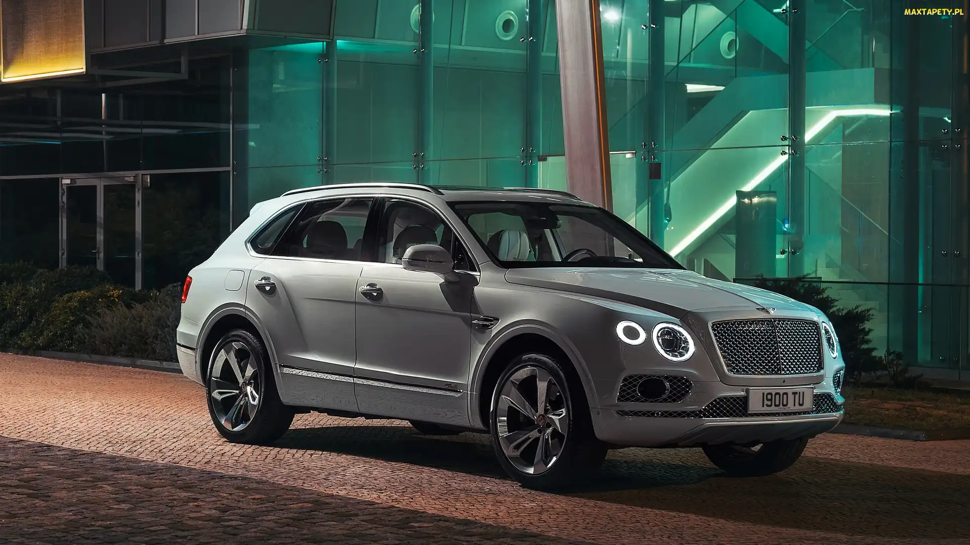 2018, Bentley Bentayga Hybrid
