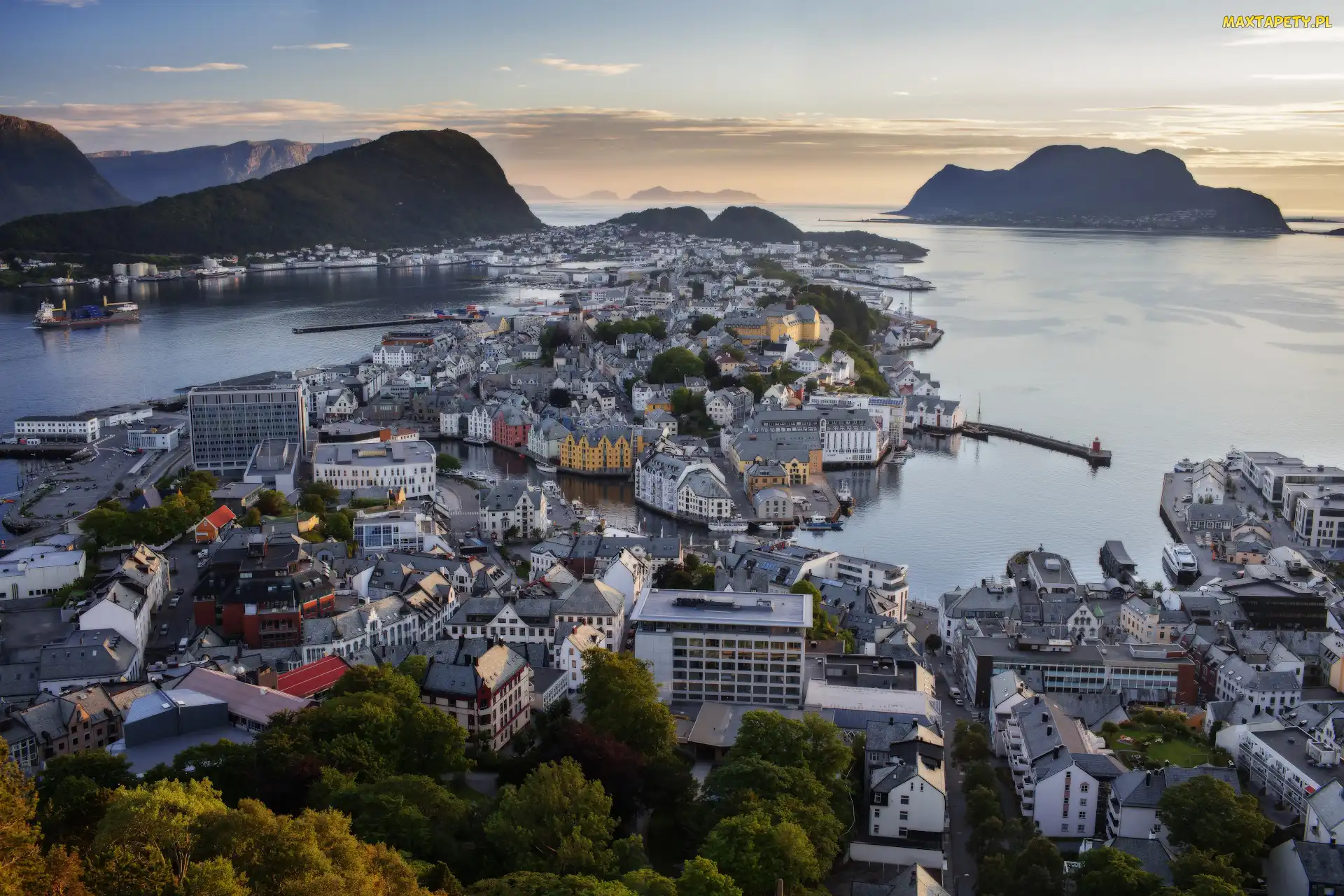 Norwegia, Region More og Romsdal, Alesund, Miasteczko, Morze Norweskie, Skały