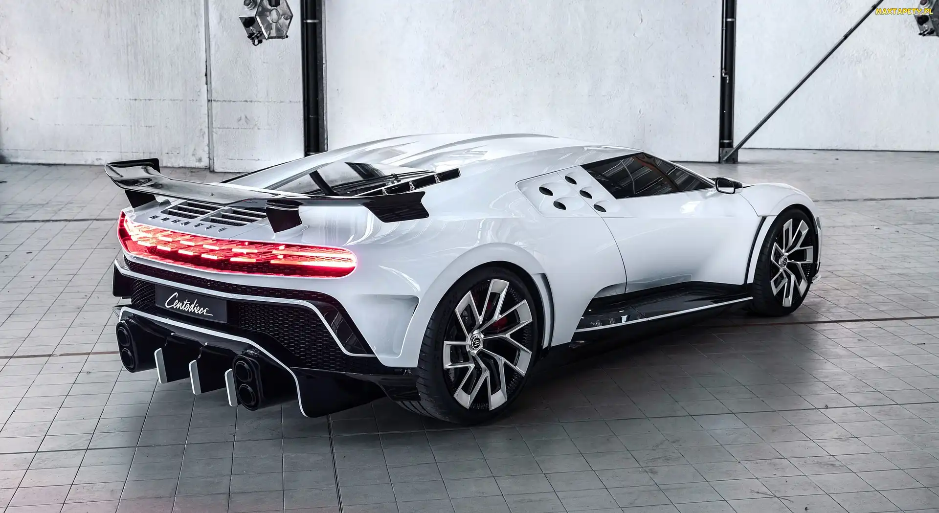 Bugatti Centodieci, Białe