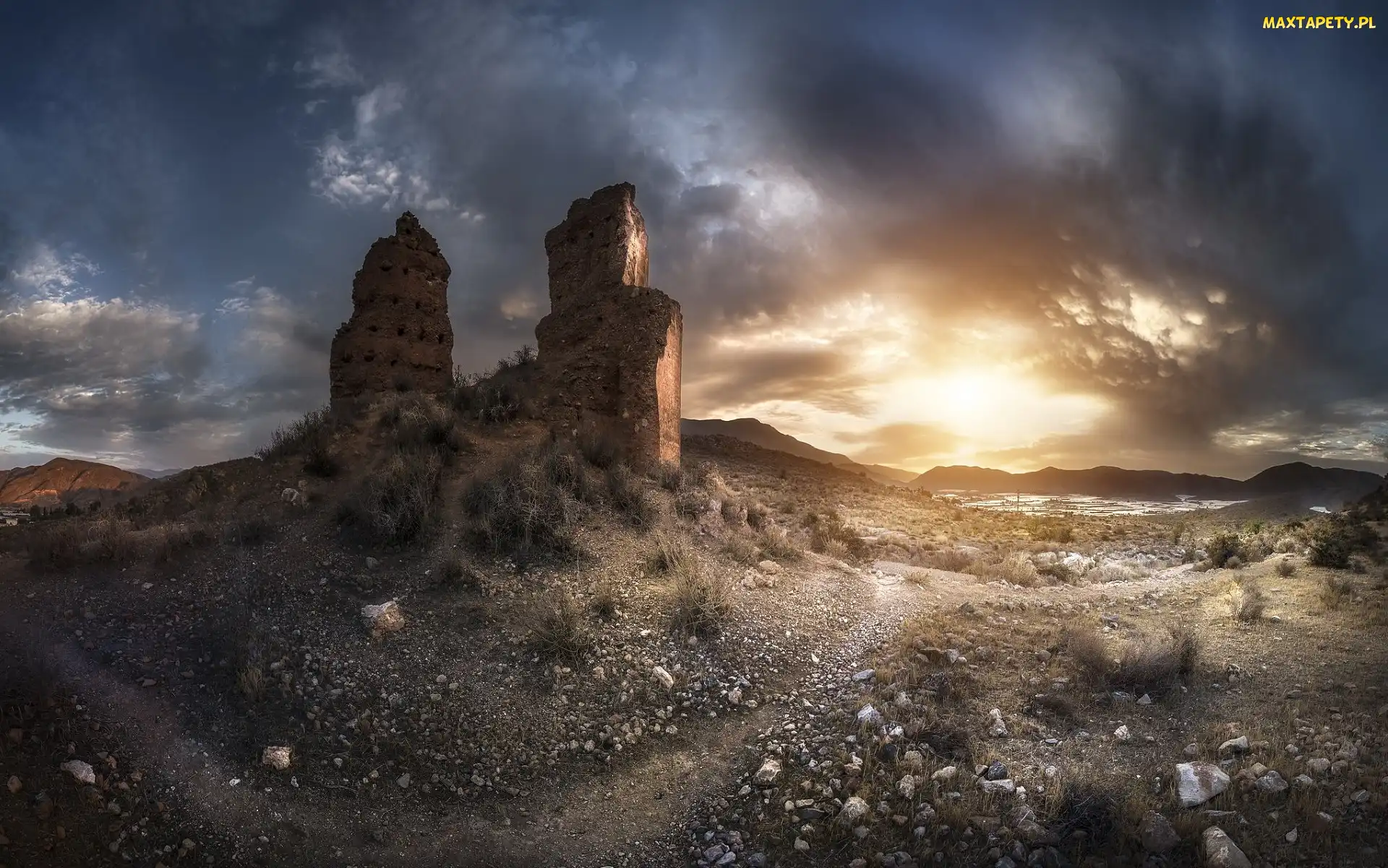 Zamek Alcazaba de Villavieja, Ruiny, Rejon Andaluzja, Zachód słońca, Gmina Berja, Hiszpania, Prowincja Almeria