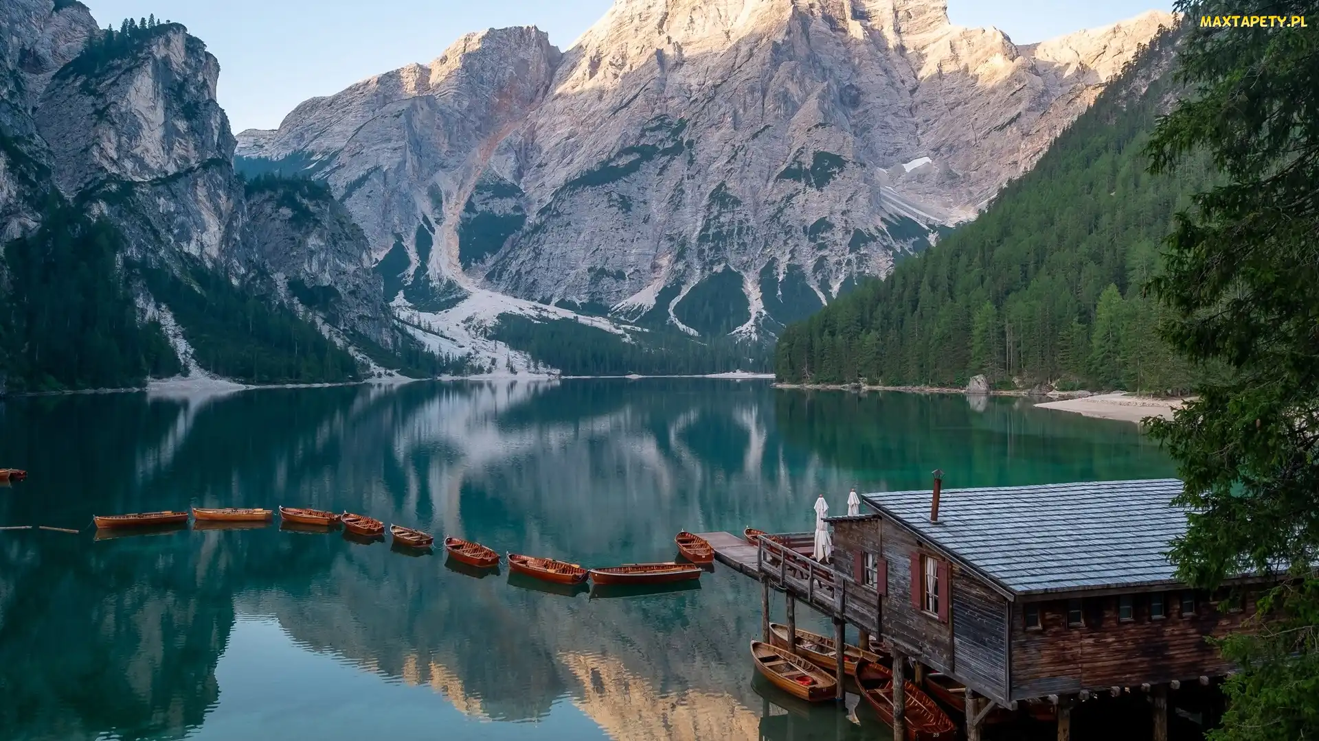 Dom, Drewniany, Południowy Tyrol, Łódki, Jezioro Pragser Wildsee, Włochy, Góry Dolomity