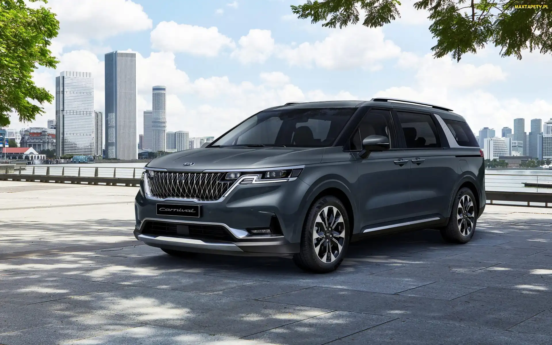 2020, Wieżowce, Kia Carnival