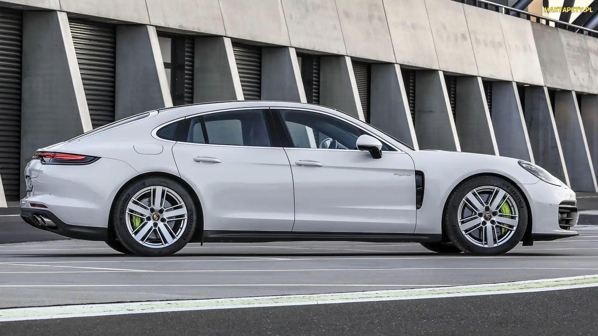 Bok, Porsche Panamera S
