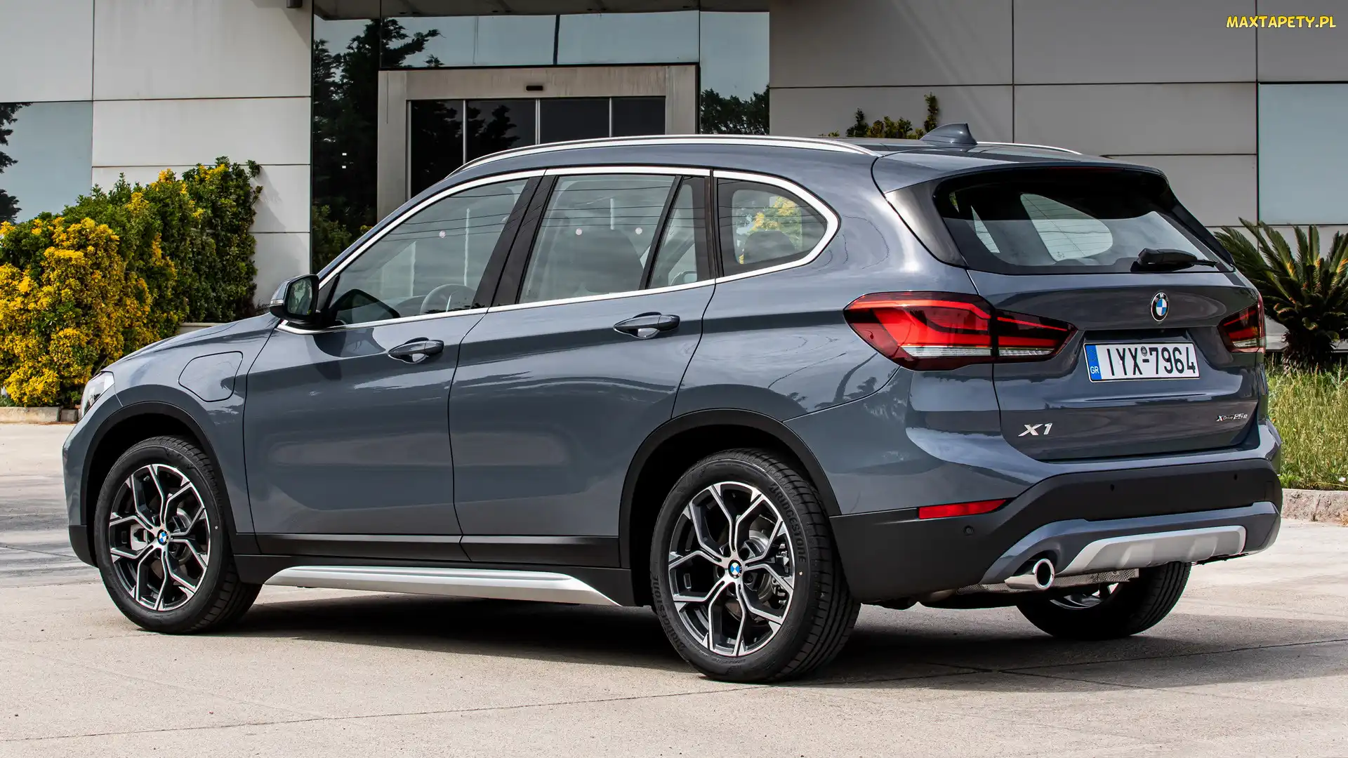 Bok, BMW X1