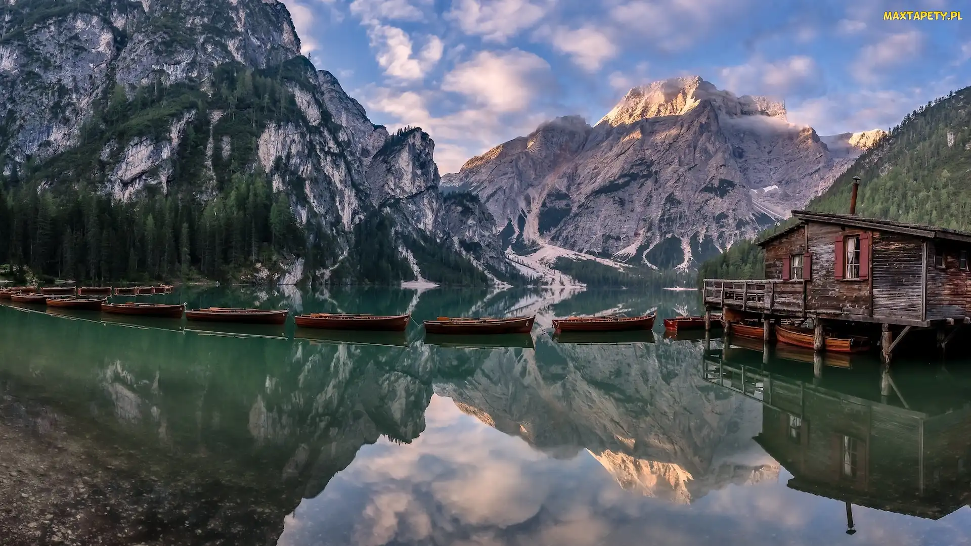 Lago di Braies, Jezioro, Włochy, Łódki, Drewniany, Góry Dolomity, Domek, Pragser Wildsee