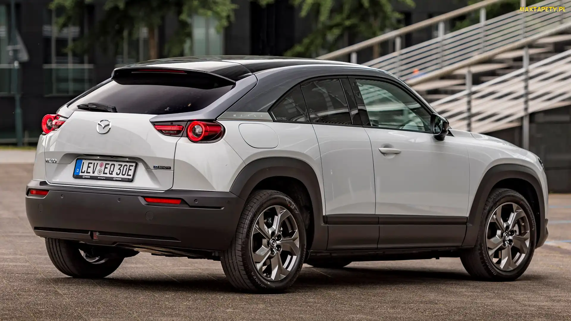 Mazda MX-30, Tył