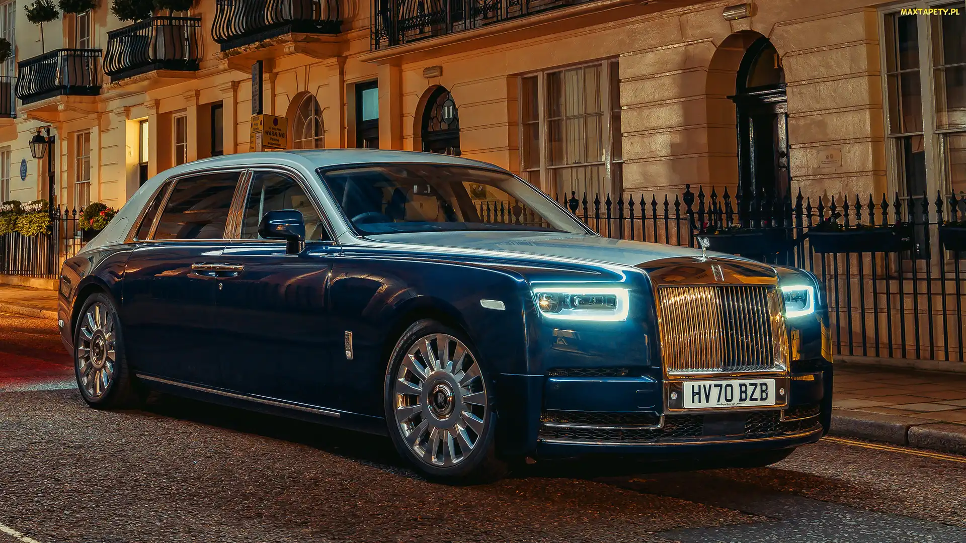 Rolls-Royce Phantom, Dom