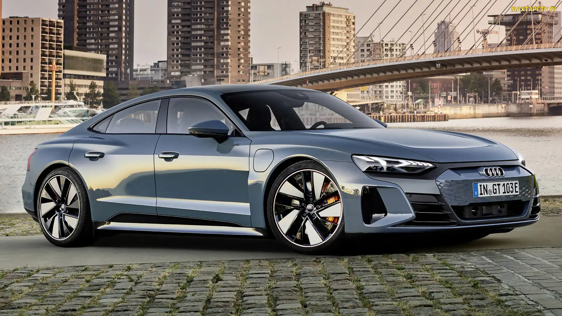 Bok, 2021, Audi e-Tron GT