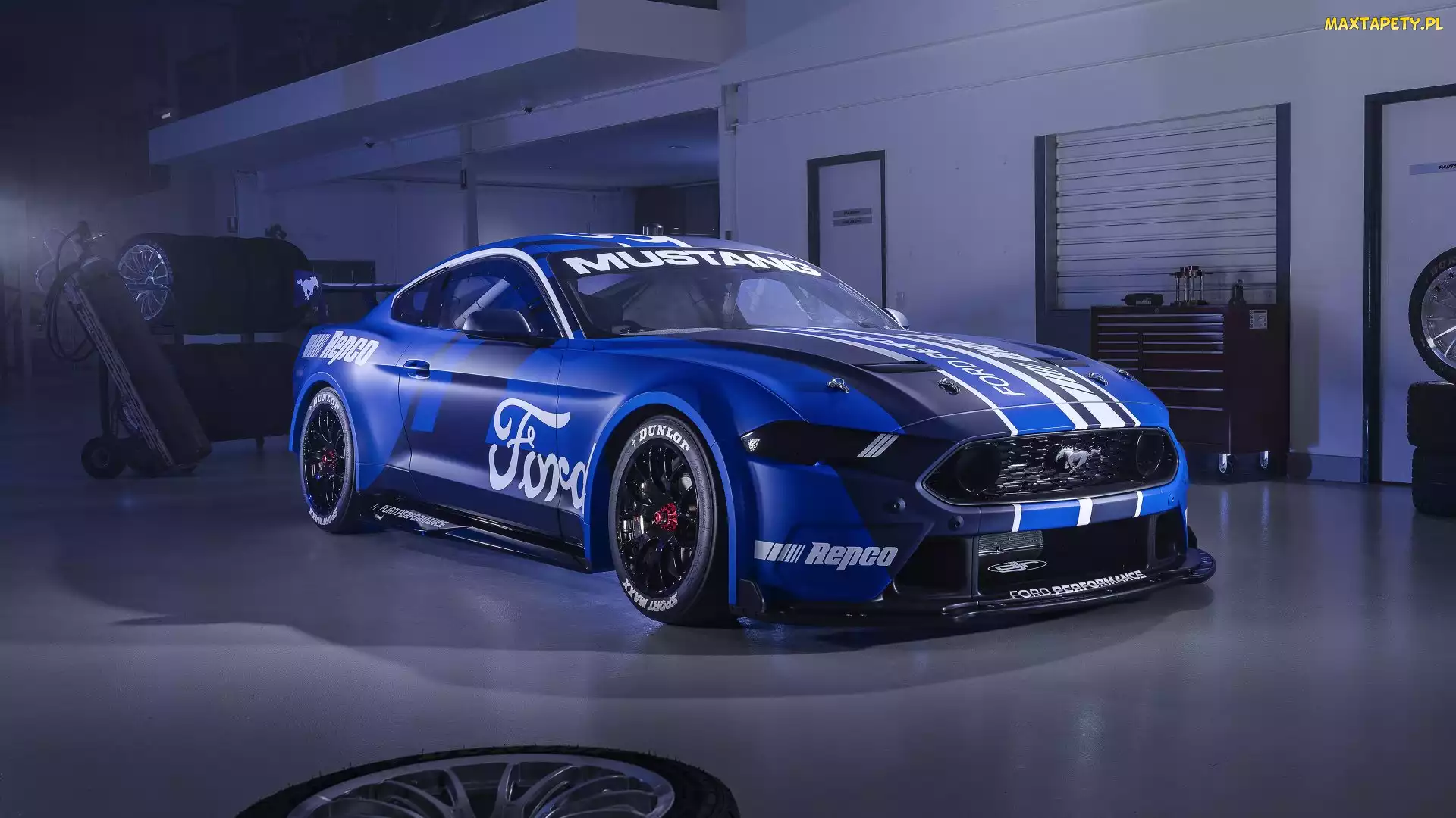 Niebieski, Ford Mustang GT