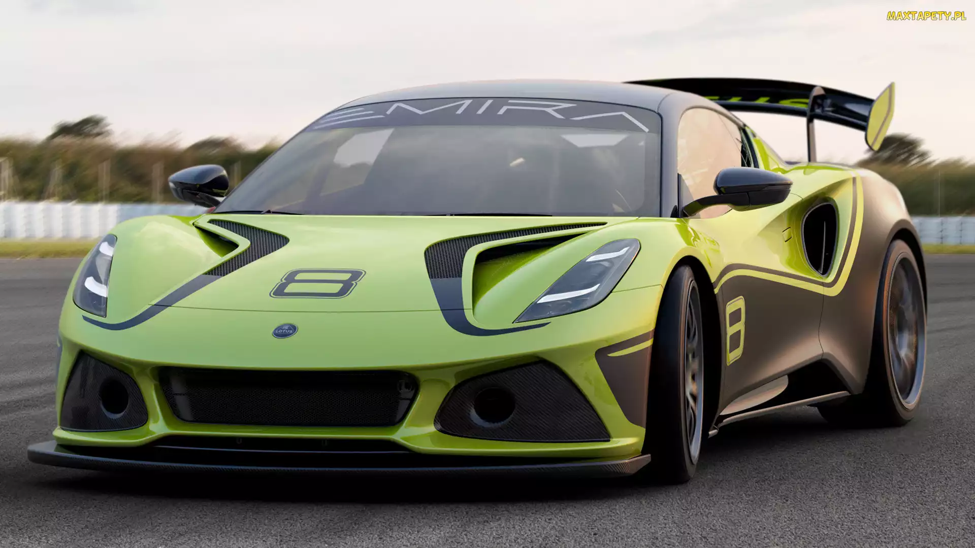 Lotus Emira GT4, Przód