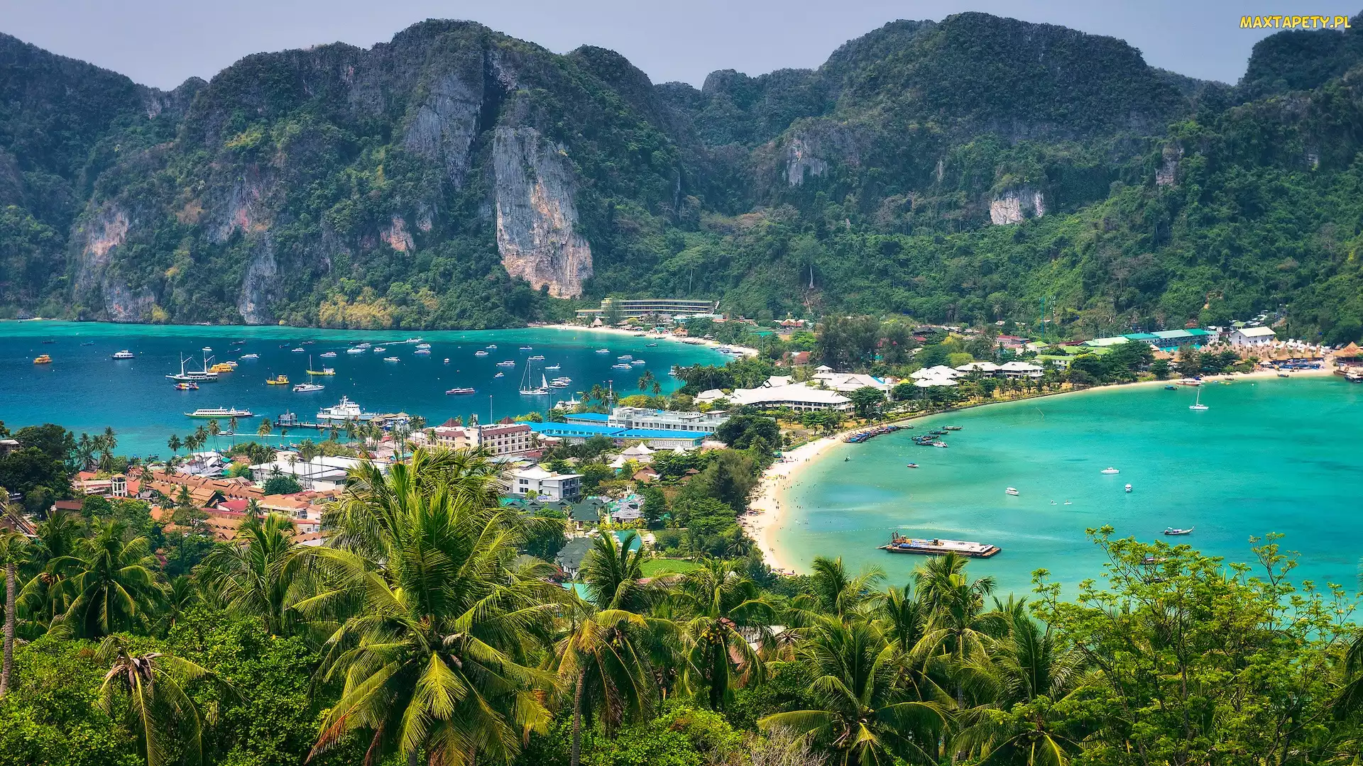 Tajlandia, Palmy, Zatoki, Łódki, Plaża, Morze, Wyspa, Koh Phi Phi, Góry