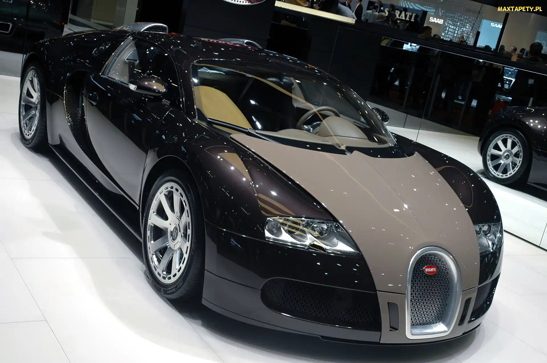 Veyron, Salon, Czarny