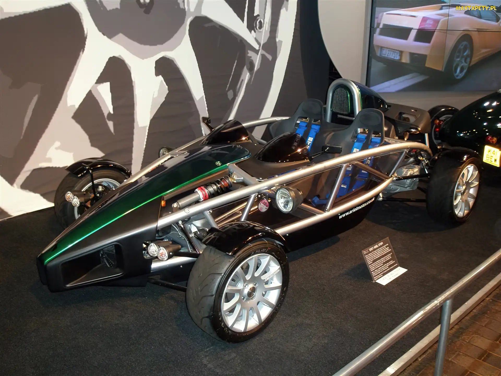 Wystawa, Ariel Atom