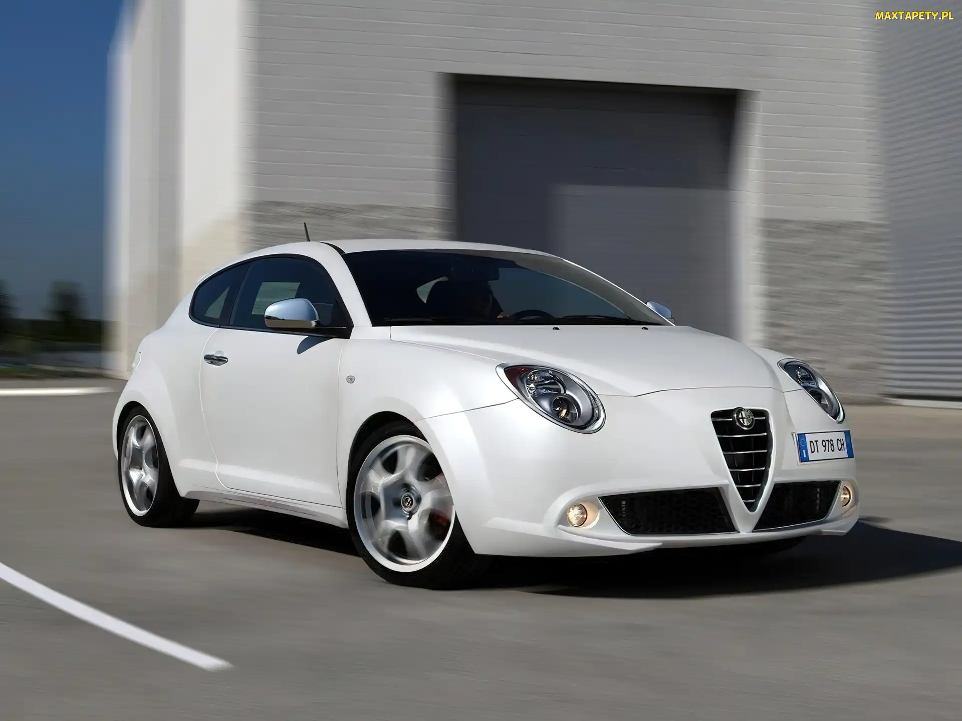 Alfa Romeo MiTo, Ulica, Halogeny