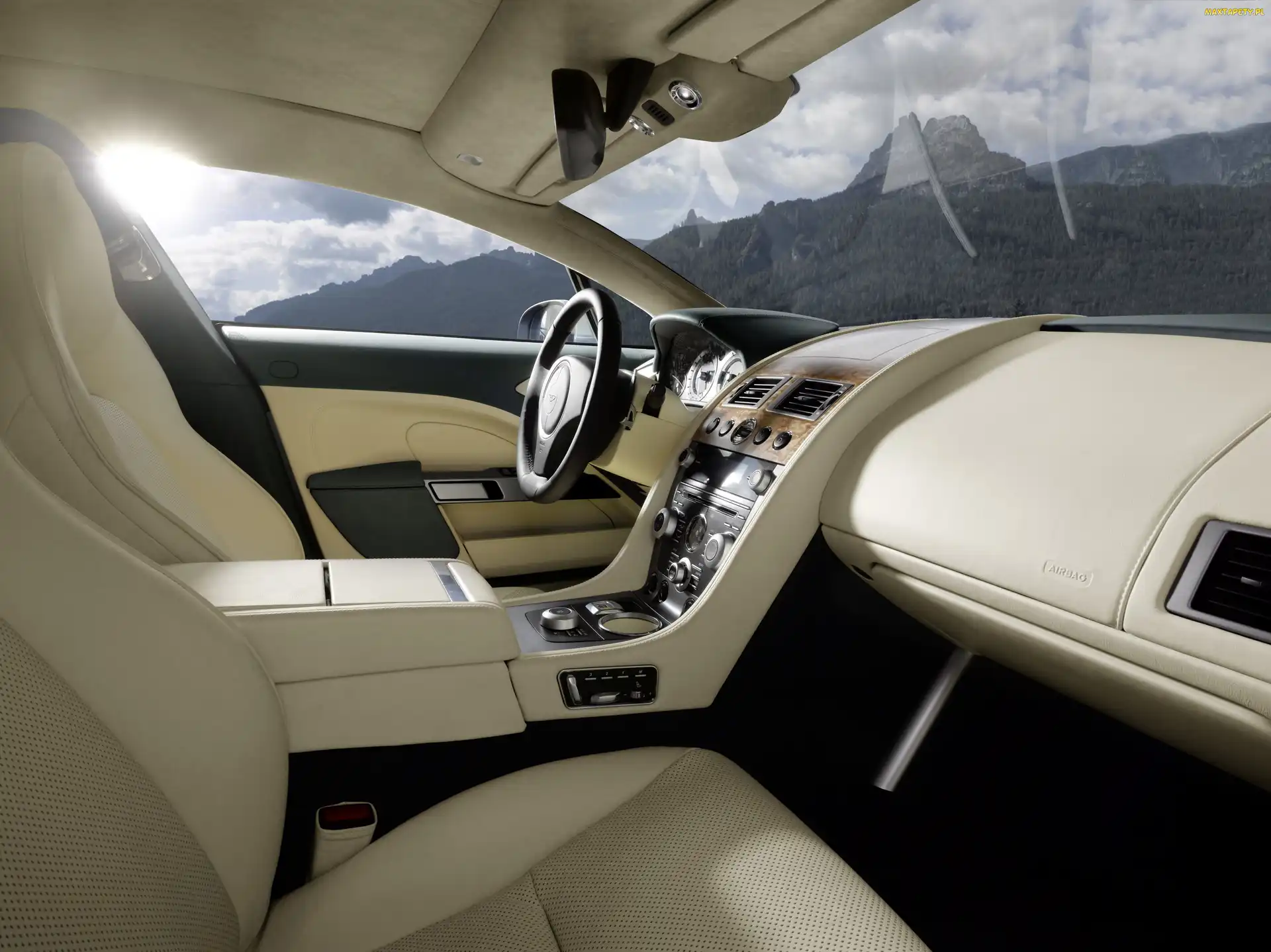 Aston Martin Rapide, Airbag, Środek