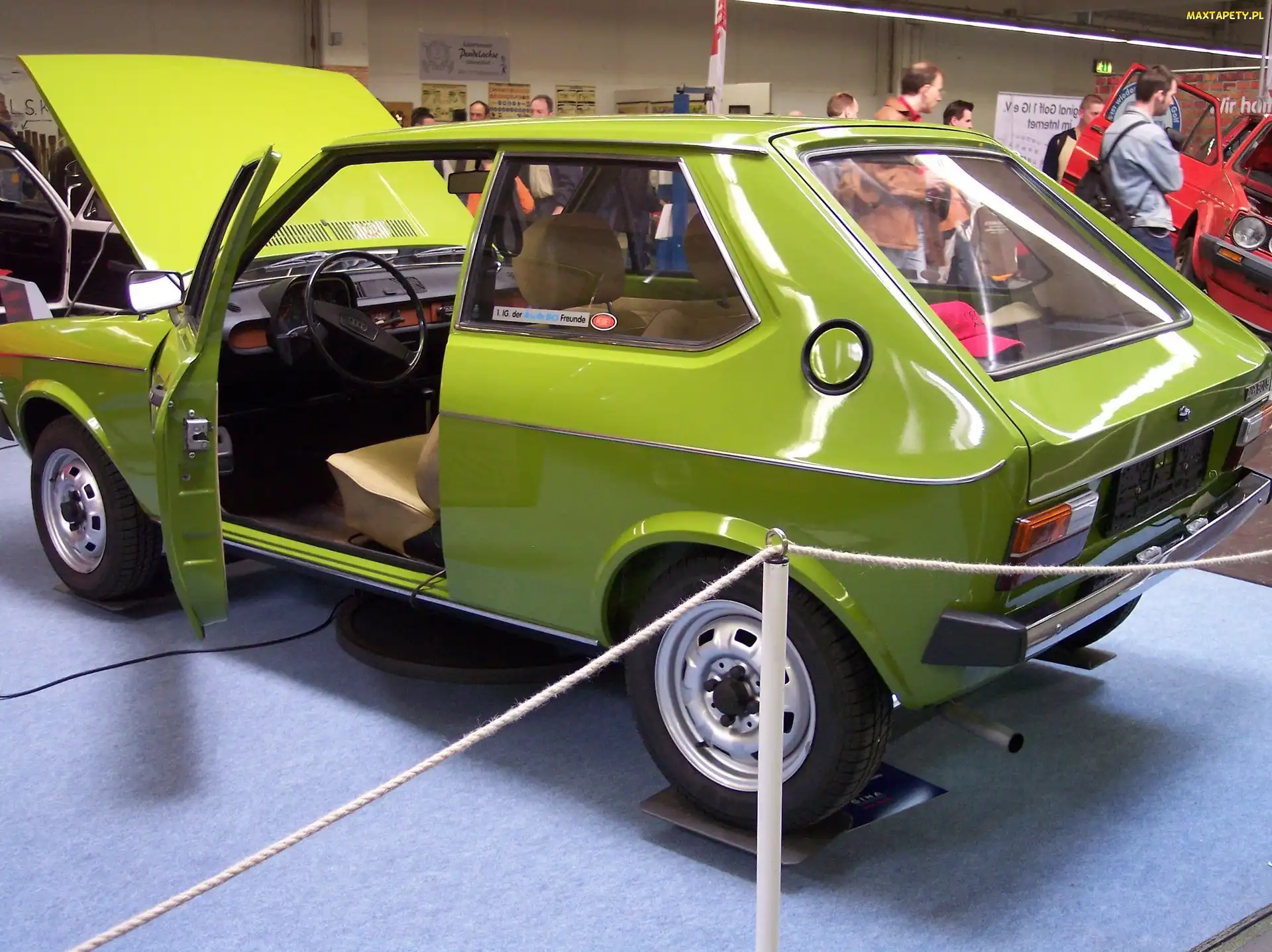 Audi 50, Drzwi