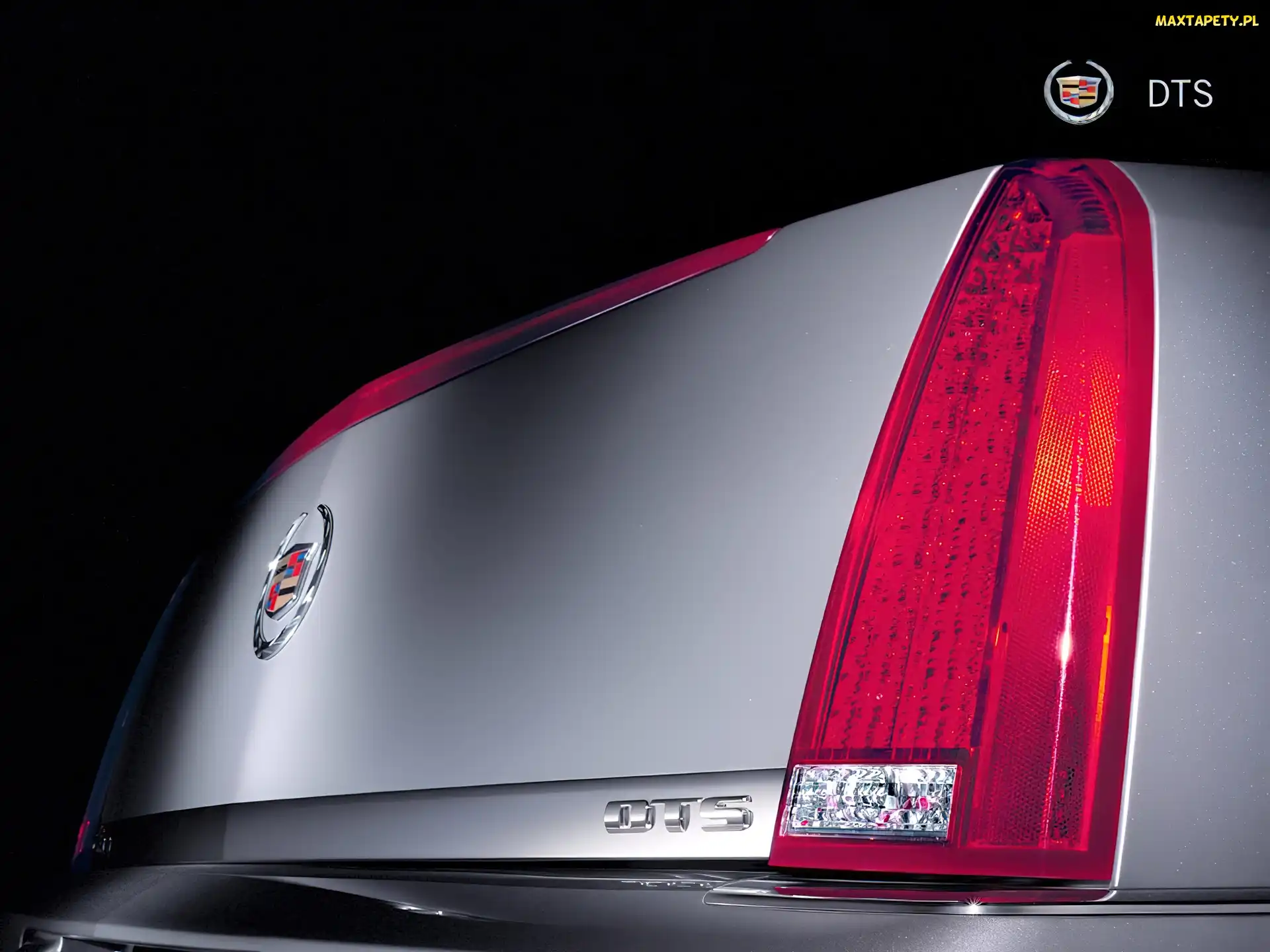Cadillac DTS, Tył