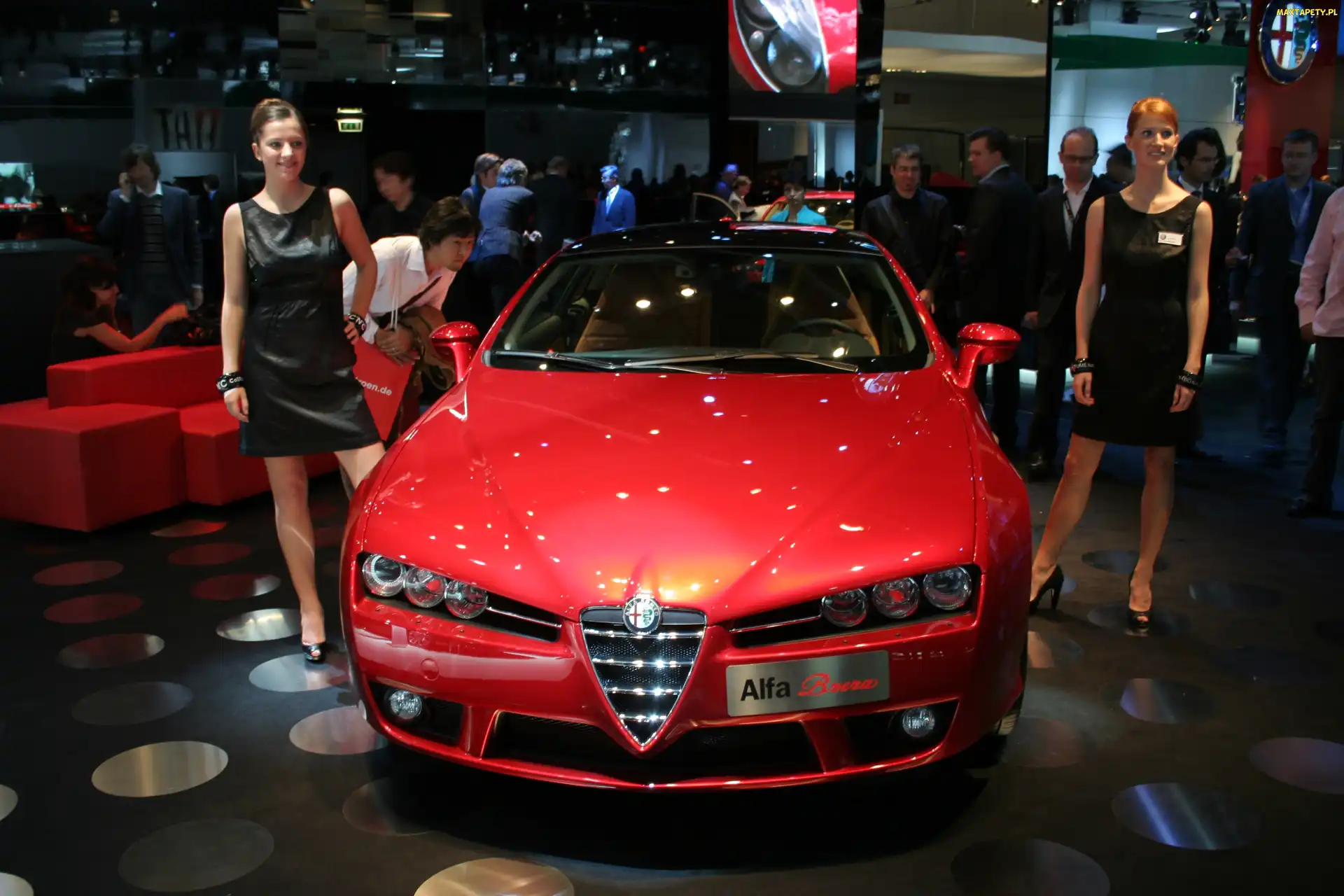 Alfa Romeo Brera, Modelki, Prezentacja
