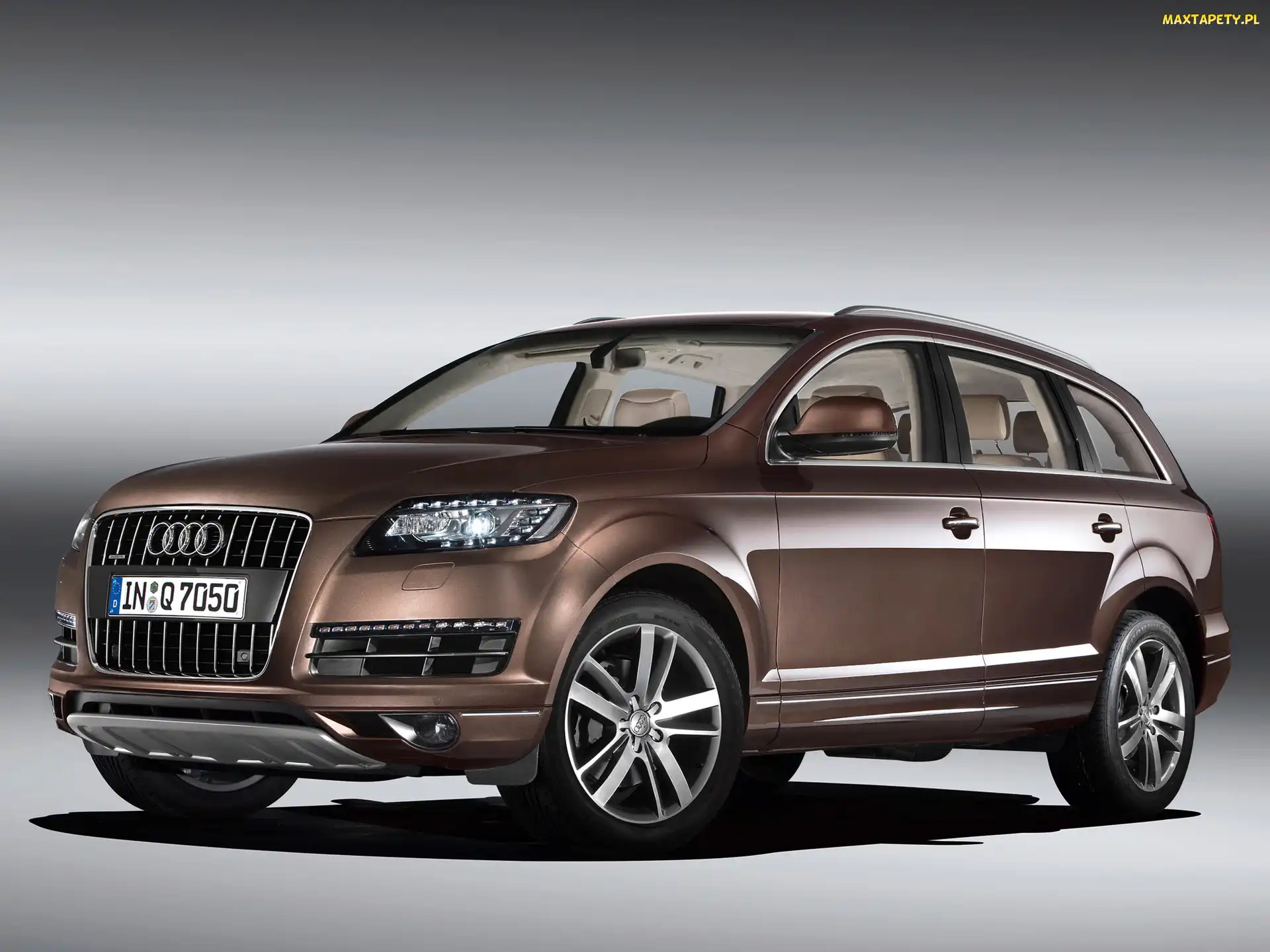 Audi Q7, Grill, Wielki