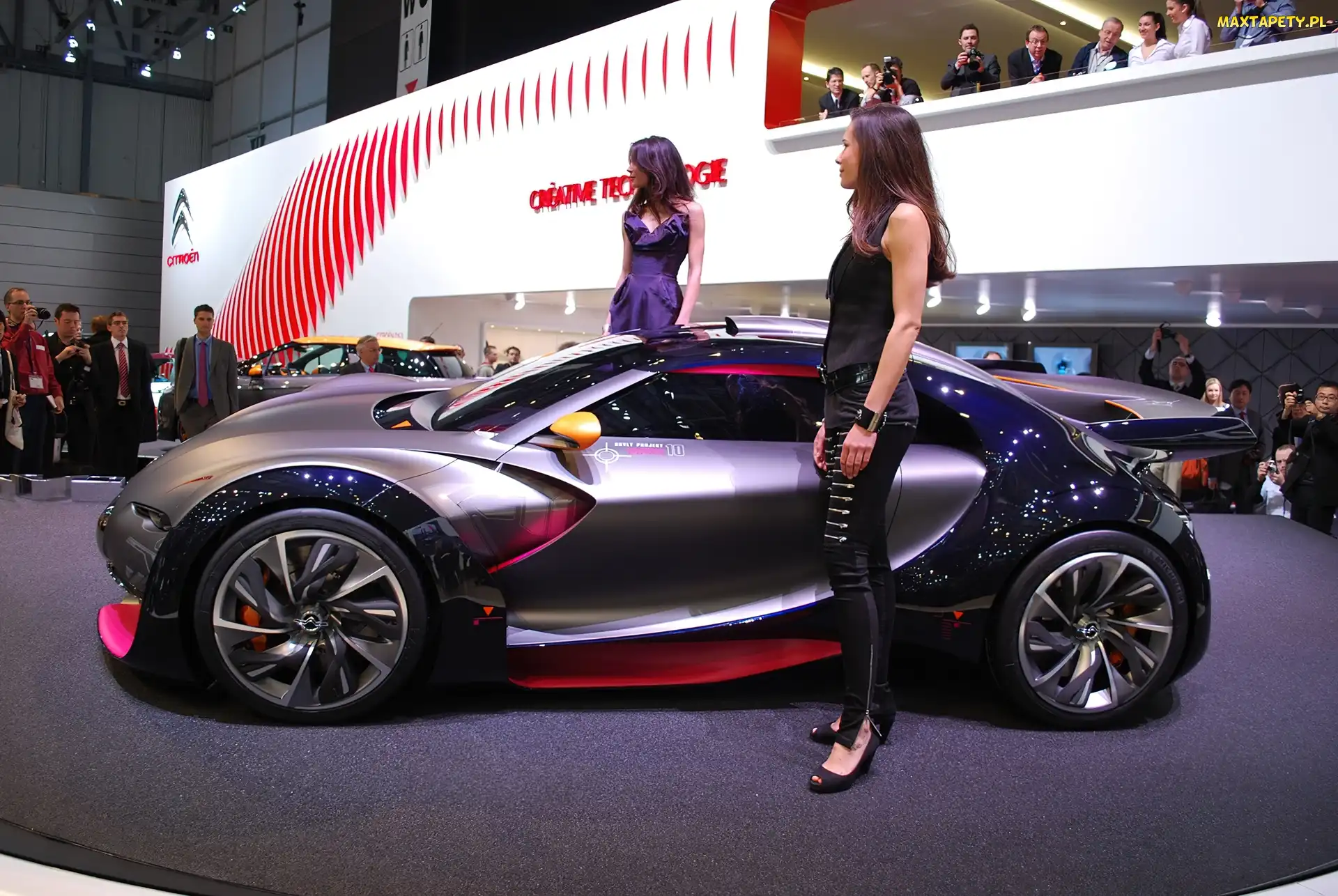 Kobiety, Reporter, Citroen Survolt