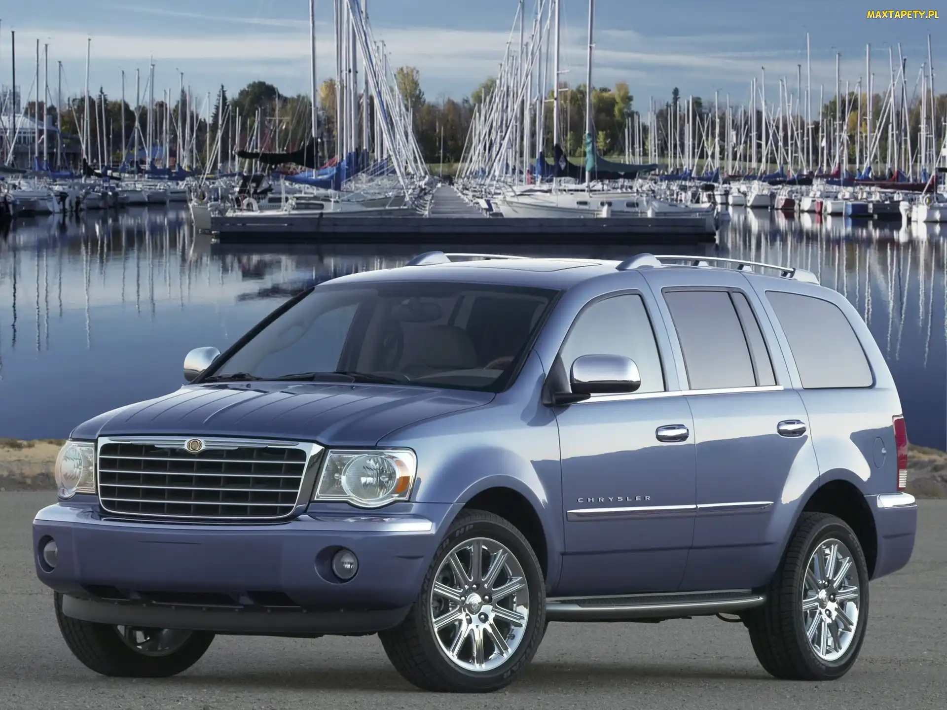 Marina, Jachty, Chrysler Aspen
