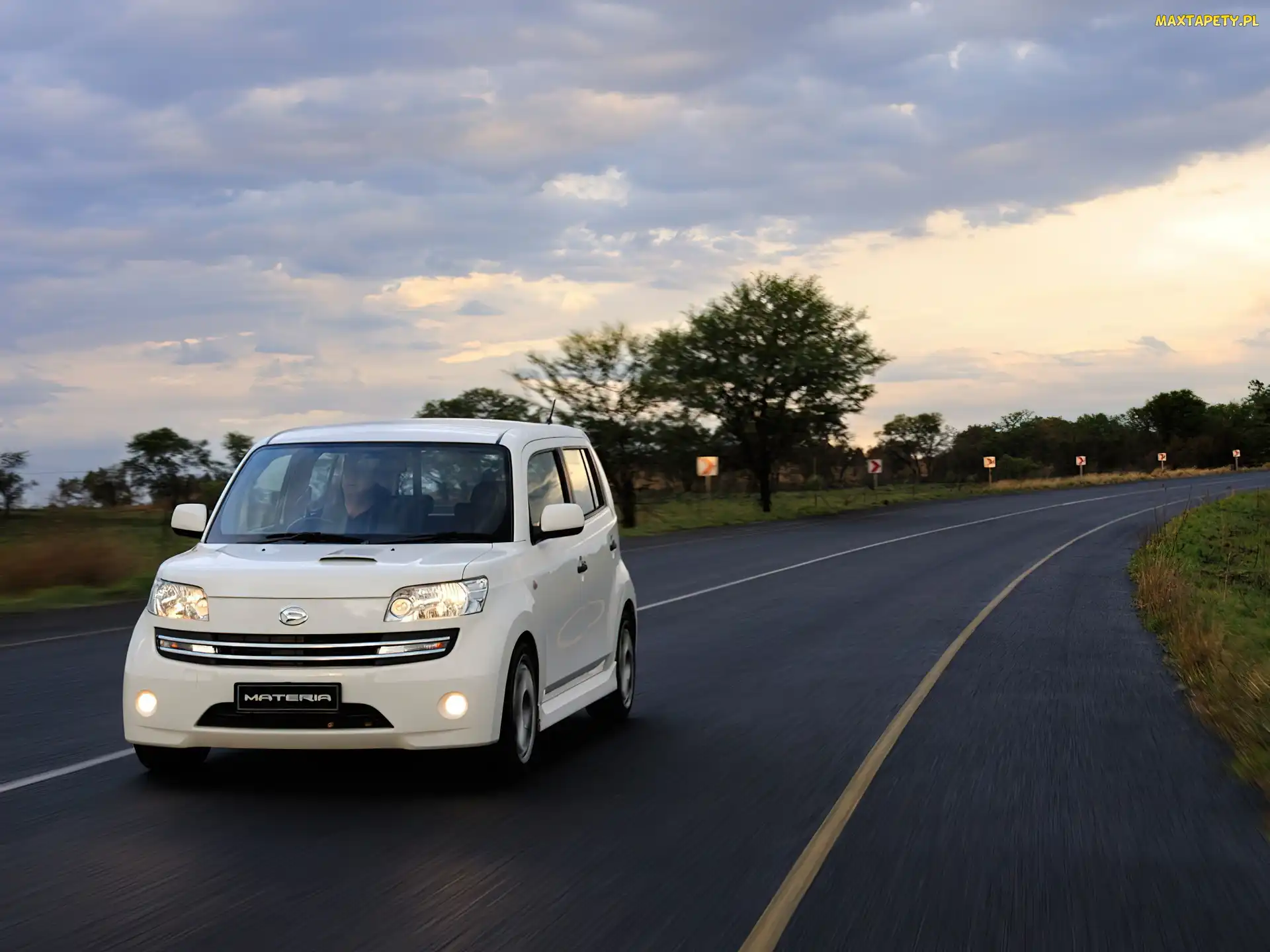 Droga, Światła, Daihatsu Materia